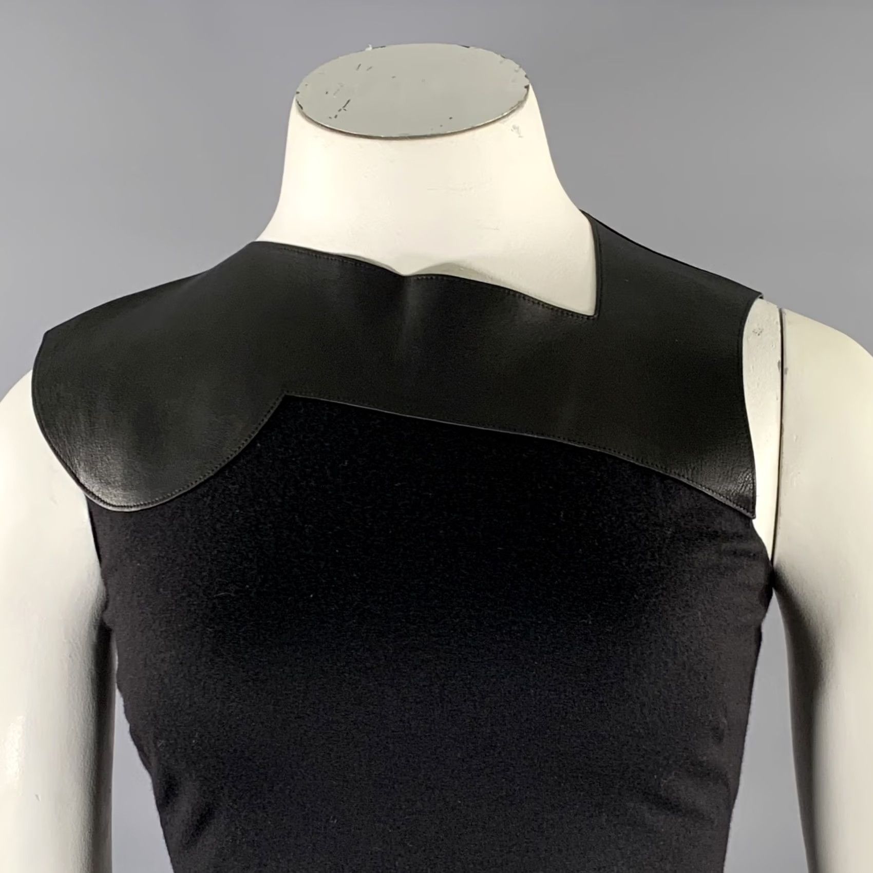 Bottega Veneta BOTTEGA VENETA Dress Size S Black Wool Heather Sleeveless Size S / US 4 / IT 40 - 2 Thumbnail