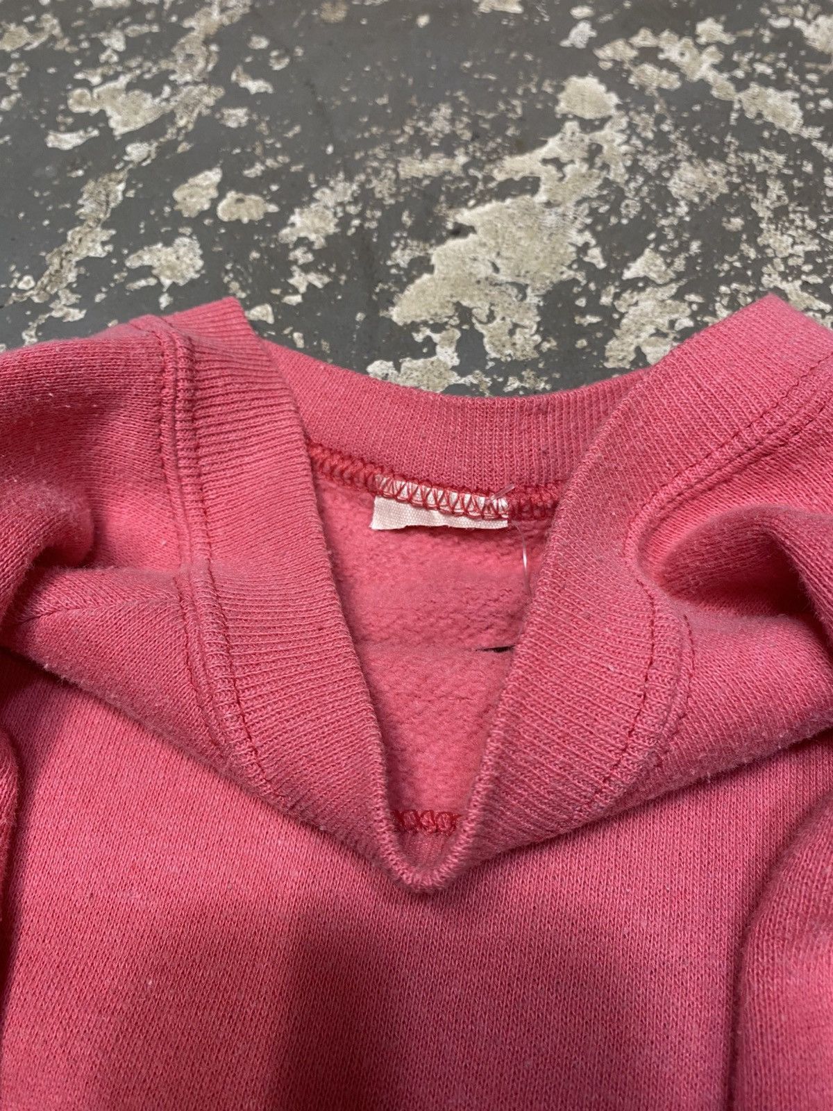 Vintage Vintage Tultex Pink Blank Short Sleeve Crewneck Sweatshirt Size US S / EU 44-46 / 1 - 4 Thumbnail