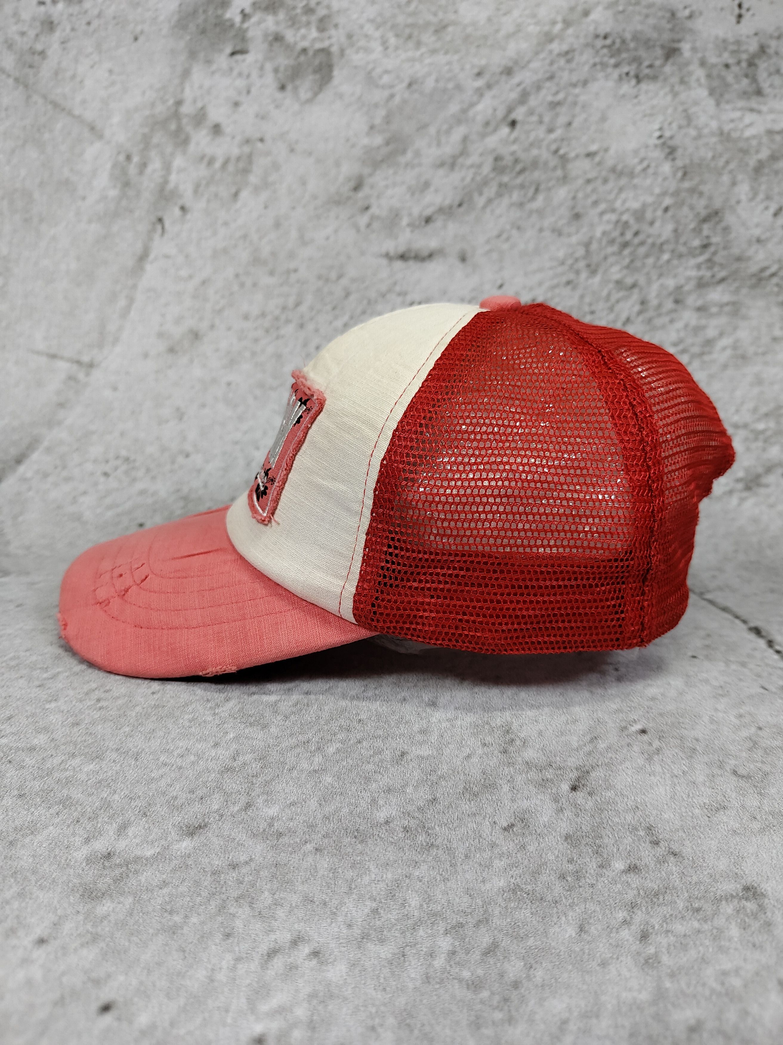 Japanese Brand 2000s Kissmark❤️‍🔥Y2K Embroidered Patch Distressed Trucker Size ONE SIZE - 4 Thumbnail