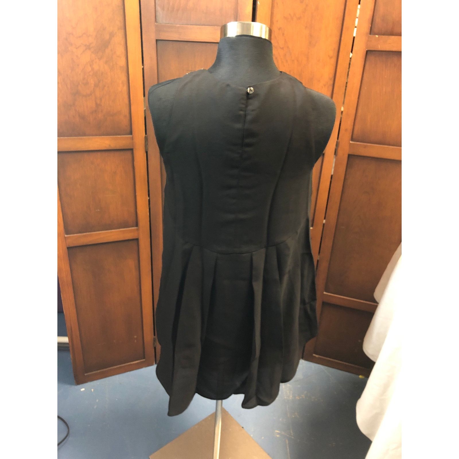 Vince Camuto Women's Vince Camuto Black Beaded Sleeveless Top XS Size XS / US 0-2 / IT 36-38 - 3 Thumbnail