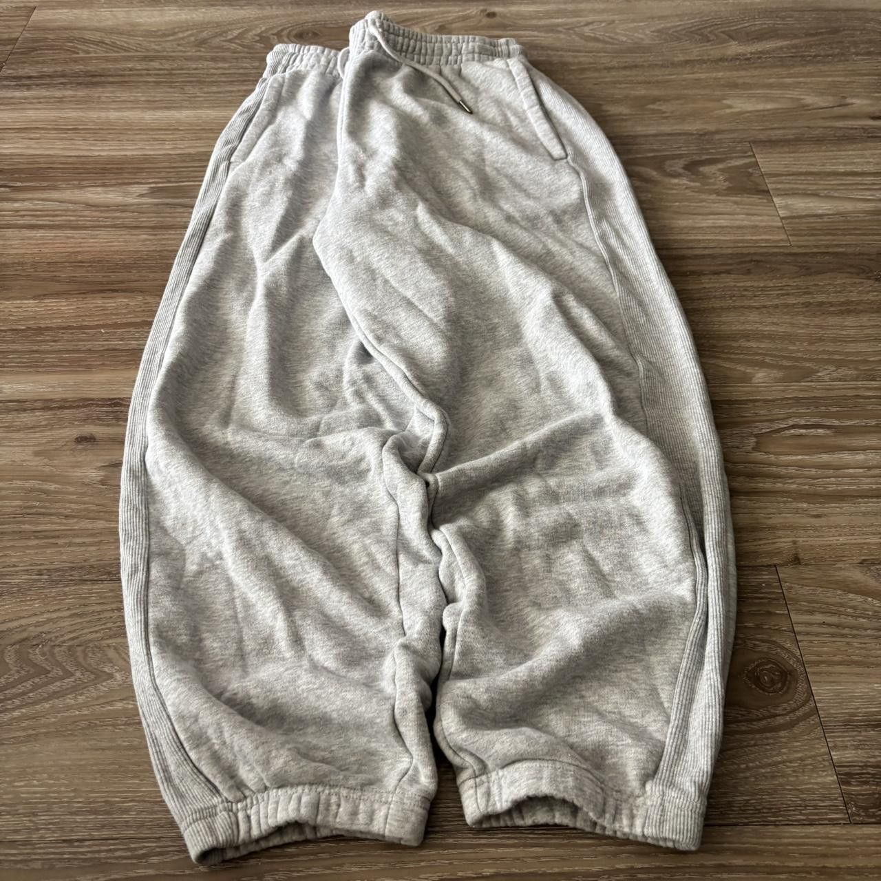 Vintage Crazy Vintage Y2K/2000s Baggy Light Grey Skater Essential Sweatpants! Fits M Size US 34 / EU 50 - 3 Thumbnail