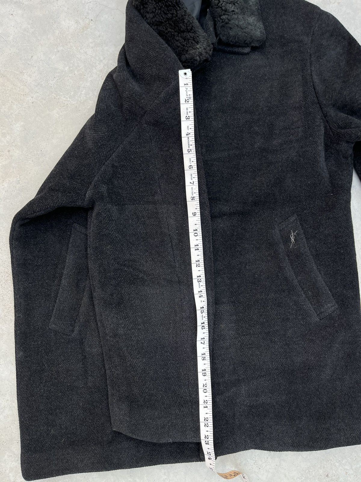 Yves Saint Laurent YVES SAINT LAURENT HEAVY WOOLLEN COAT Size US M / EU 48-50 / 2 - 9 Thumbnail