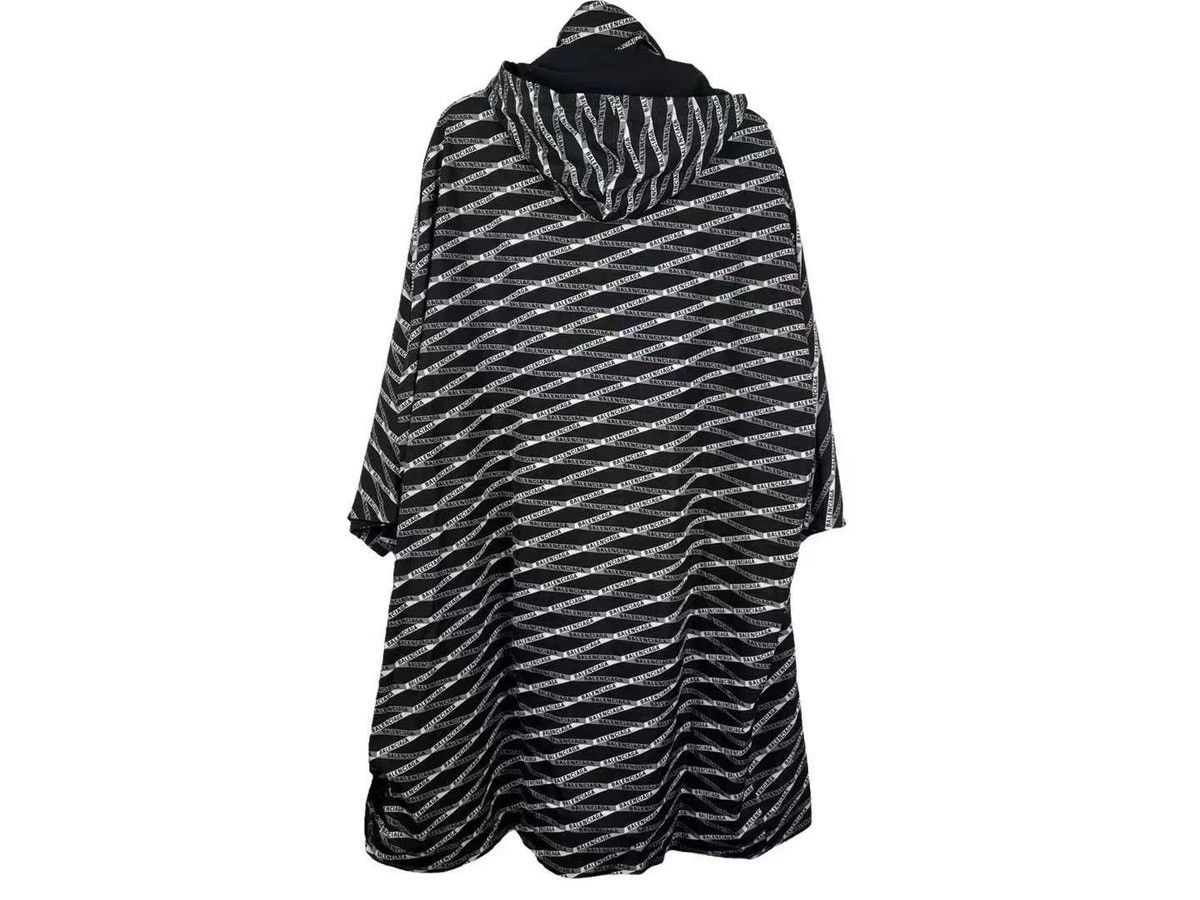 Balenciaga Balenciaga x Kanye YE24 1 of 1 Monogram Printed Coat Size US L / EU 52-54 / 3 - 2 Thumbnail