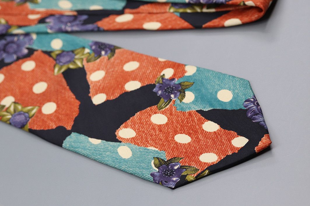 Hugo Boss × Vintage Vintage Hugo Boss Silk Tie – Bold Polka Dot Floral Print Size ONE SIZE - 9 Thumbnail