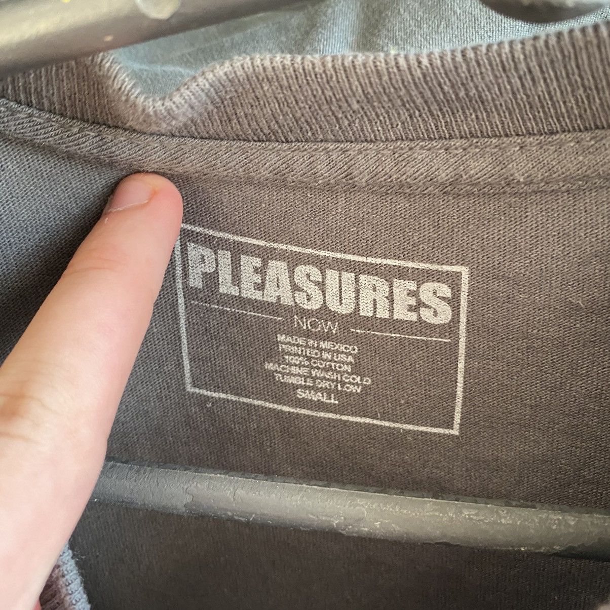 Pleasures Mens Pleasures Big Graphic Logo y2k streetwear tee Size US S / EU 44-46 / 1 - 5 Thumbnail