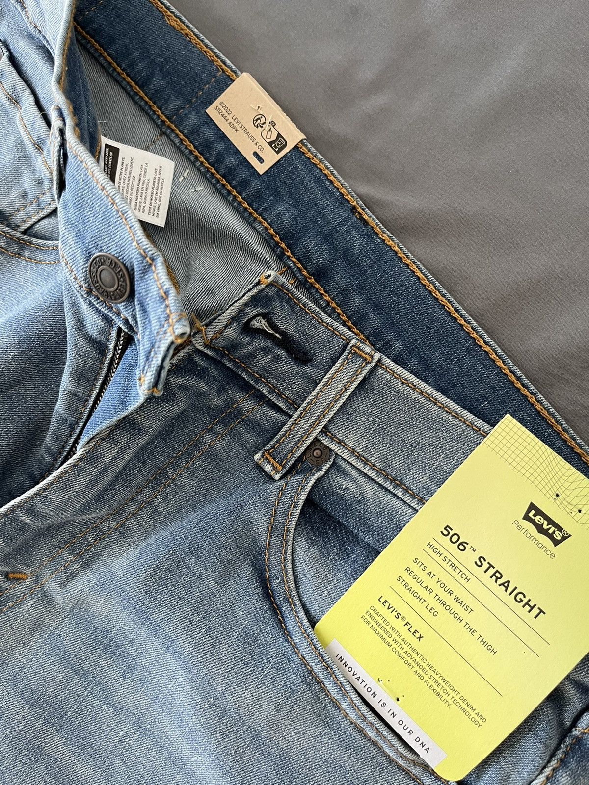 Levi's × Vintage Levi’s 506 COMFORT STRAIGHT FIT MEN'S JEANS Size US 31 - 5 Thumbnail