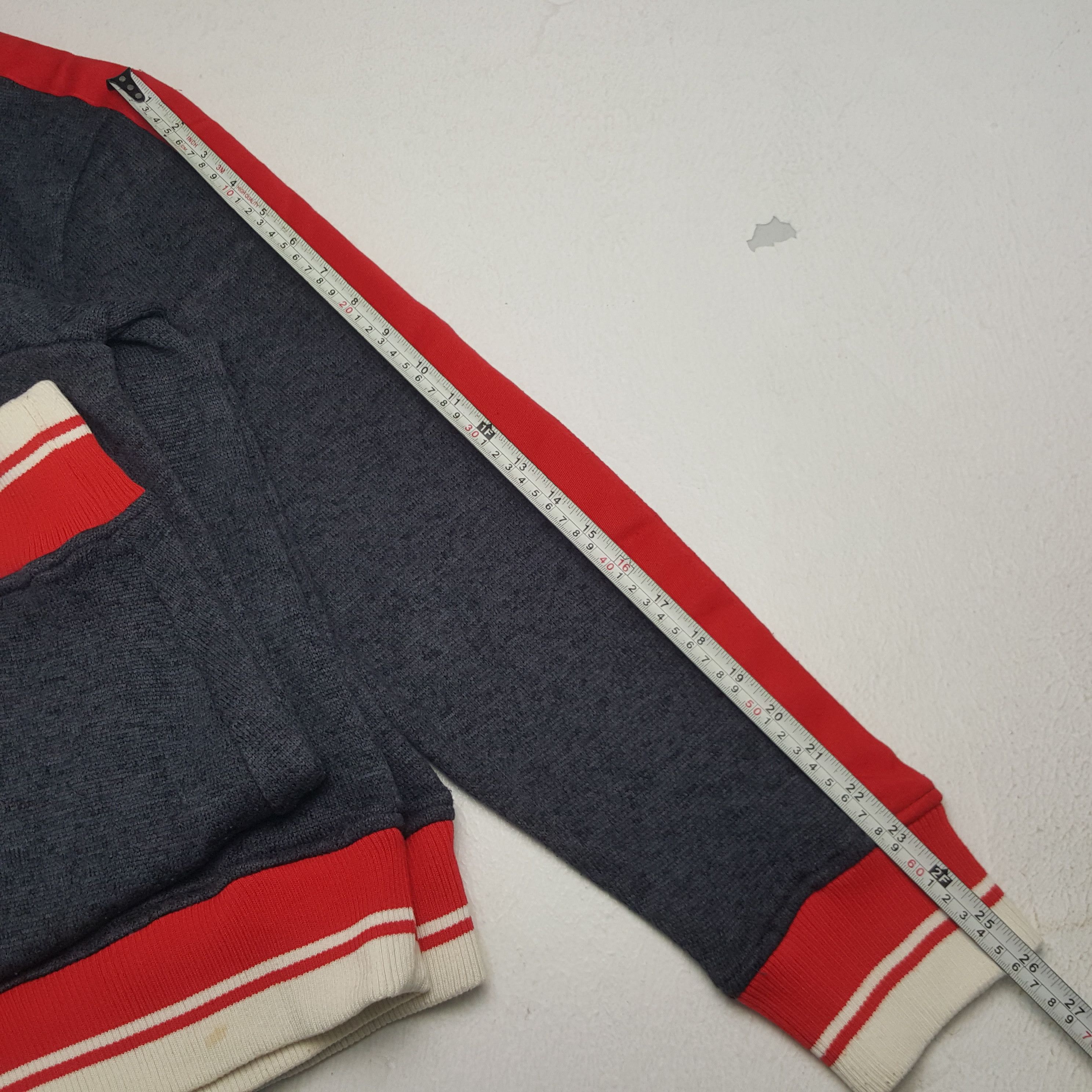 Ccm × NHL × Vintage Vintage CCM Detroit Red Wings American Hockey Team Sweater Size US L / EU 52-54 / 3 - 7 Thumbnail
