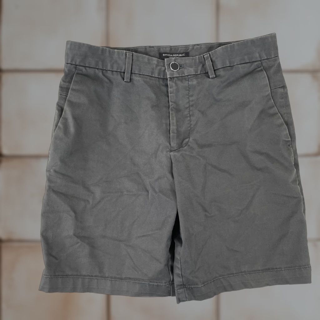 Banana Republic Banana Republic Aiden Short Mens 30 Gray Chino Cotton Stretch Slim Casual Preppy Size US 30 / EU 46 - 1 Thumbnail