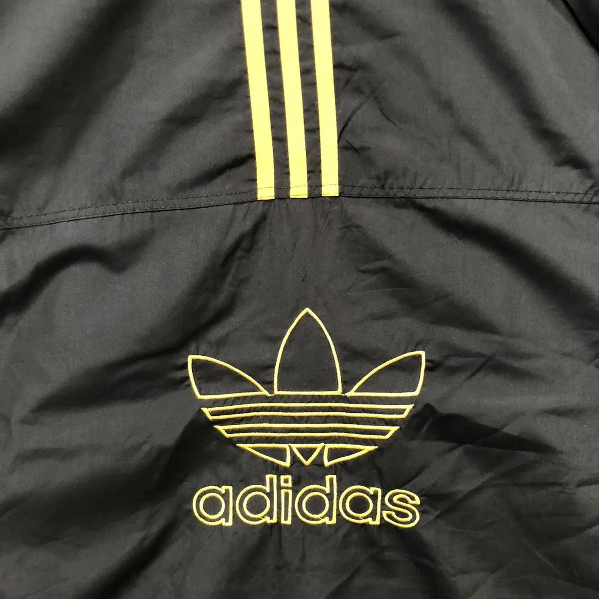 Adidas Vintage 90s Adidas Big Logo Embroidered Windbreaker Jacket Size US L / EU 52-54 / 3 - 6 Thumbnail