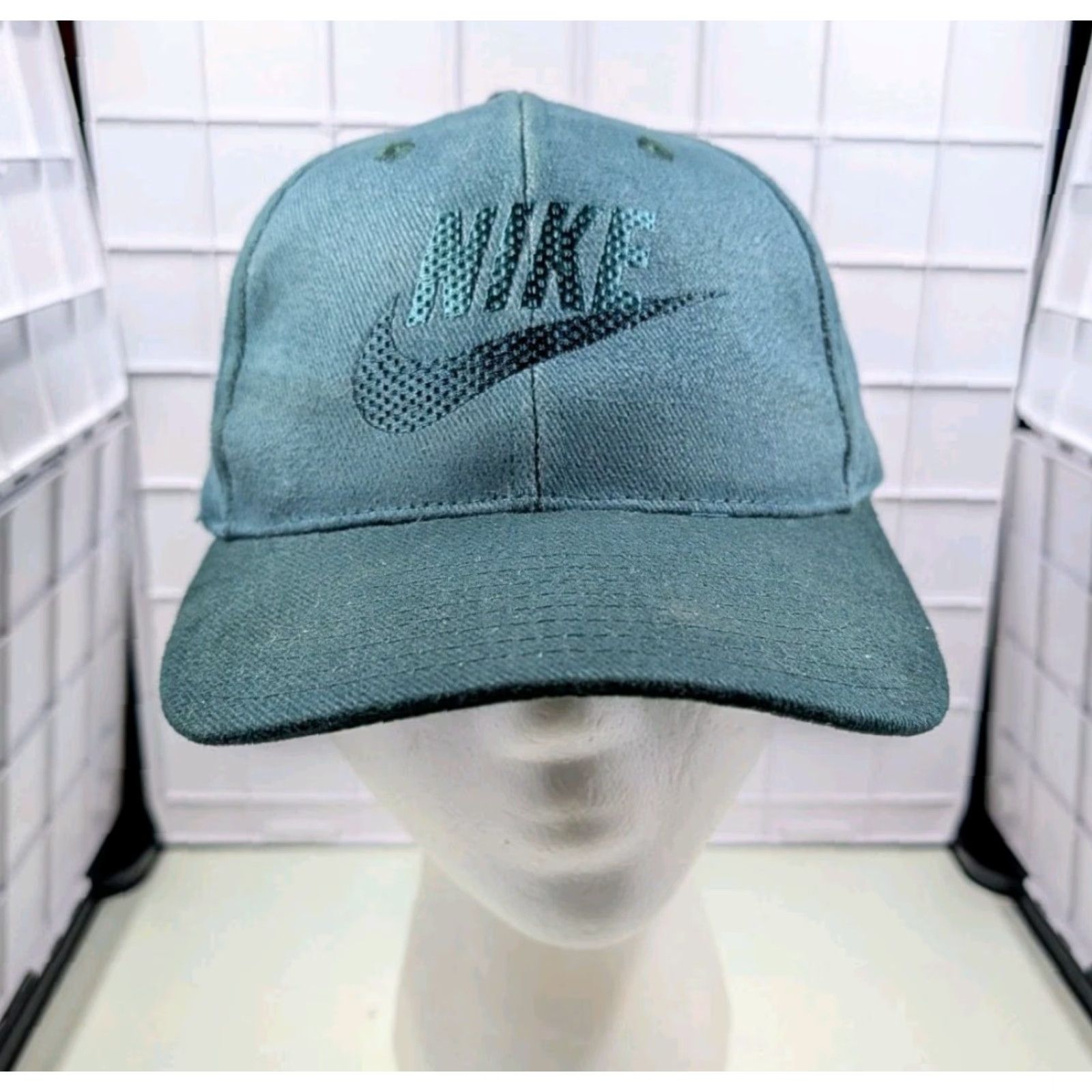 Nike VINTAGE Nike Snapback Baseball Hat Cap Swoosh Spellout Green OSFM Mens 90s Sports Classic Cap Size ONE SIZE - 2 Thumbnail