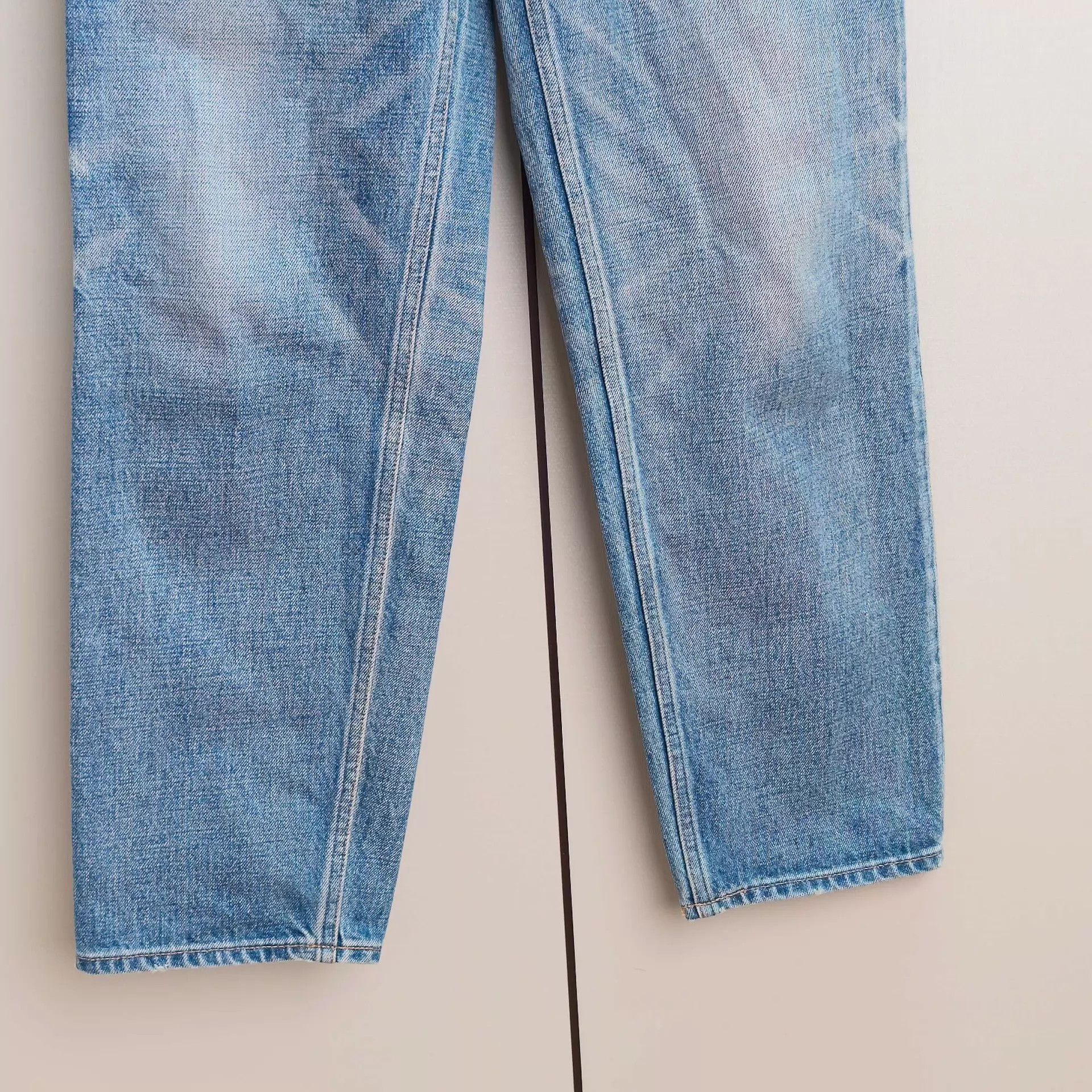 Celine CELINE Triomphe Gold Chain Light Wash 26 Jeans Size 26" / US 2 / IT 38 - 2 Thumbnail