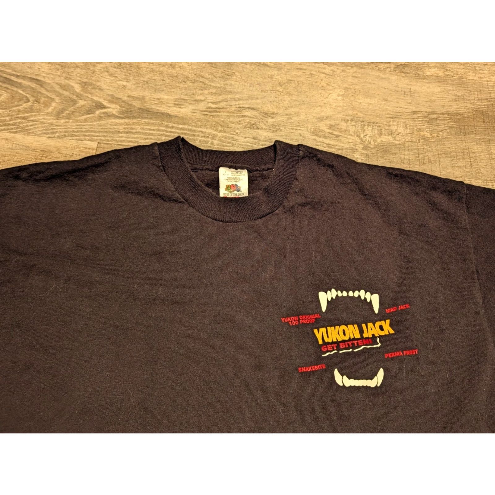 Fruit Of The Loom VINTAGE Yukon Jack Alcohol Promo Tee Shirt Mens T-Shirt Black L Fruit of the Loom 90s 80s USA Crew Neck Short Sleeve Cotton Size US L / EU 52-54 / 3 - 3 Thumbnail