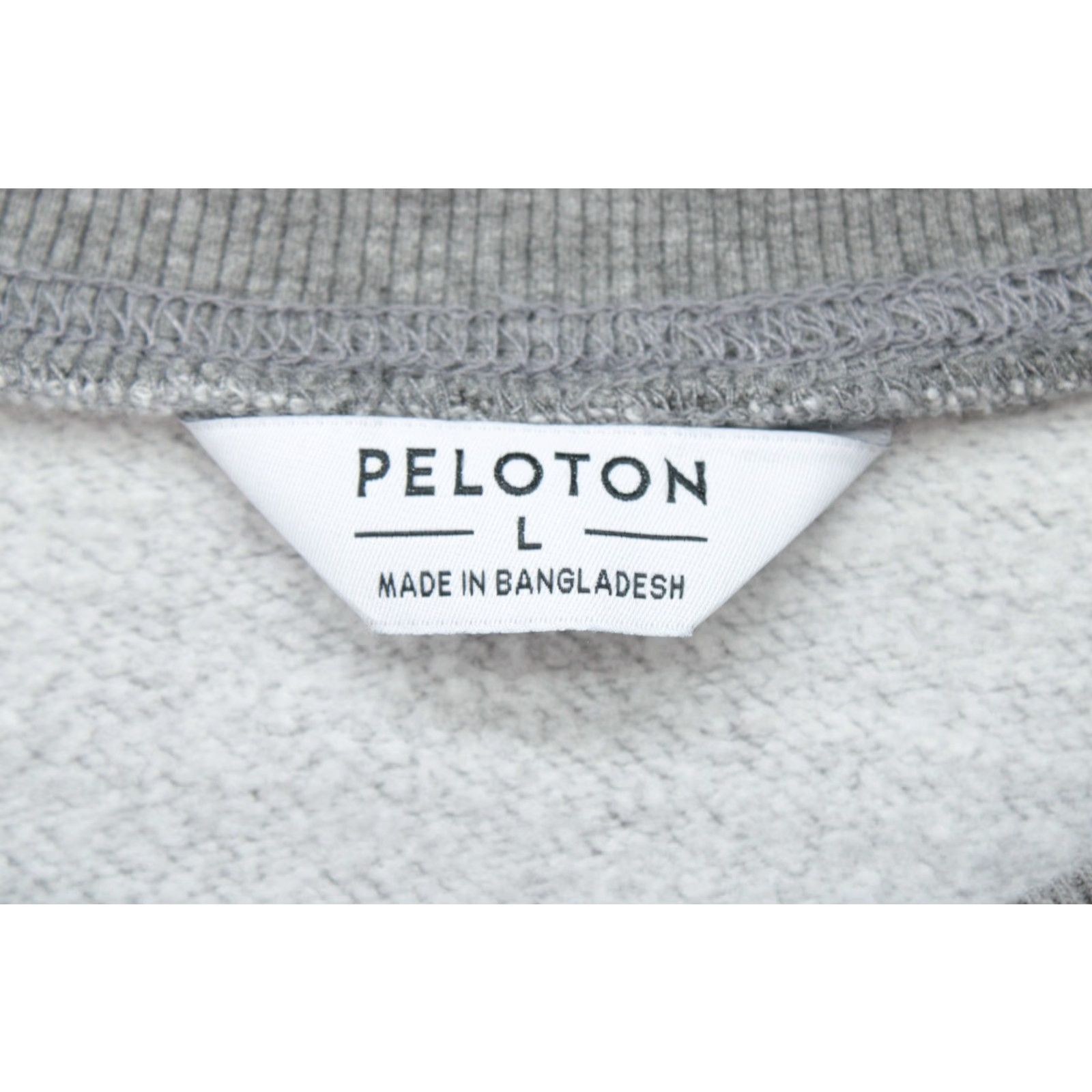 Vintage PELOTON Sweatshirt Women Large Gray Holiday Oversized Athleisure Pullover Crew Neck Logo Graphic Print Casual Sportswear Christmas 90s Theme Womens Size L / US 10 / IT 46 - 4 Thumbnail