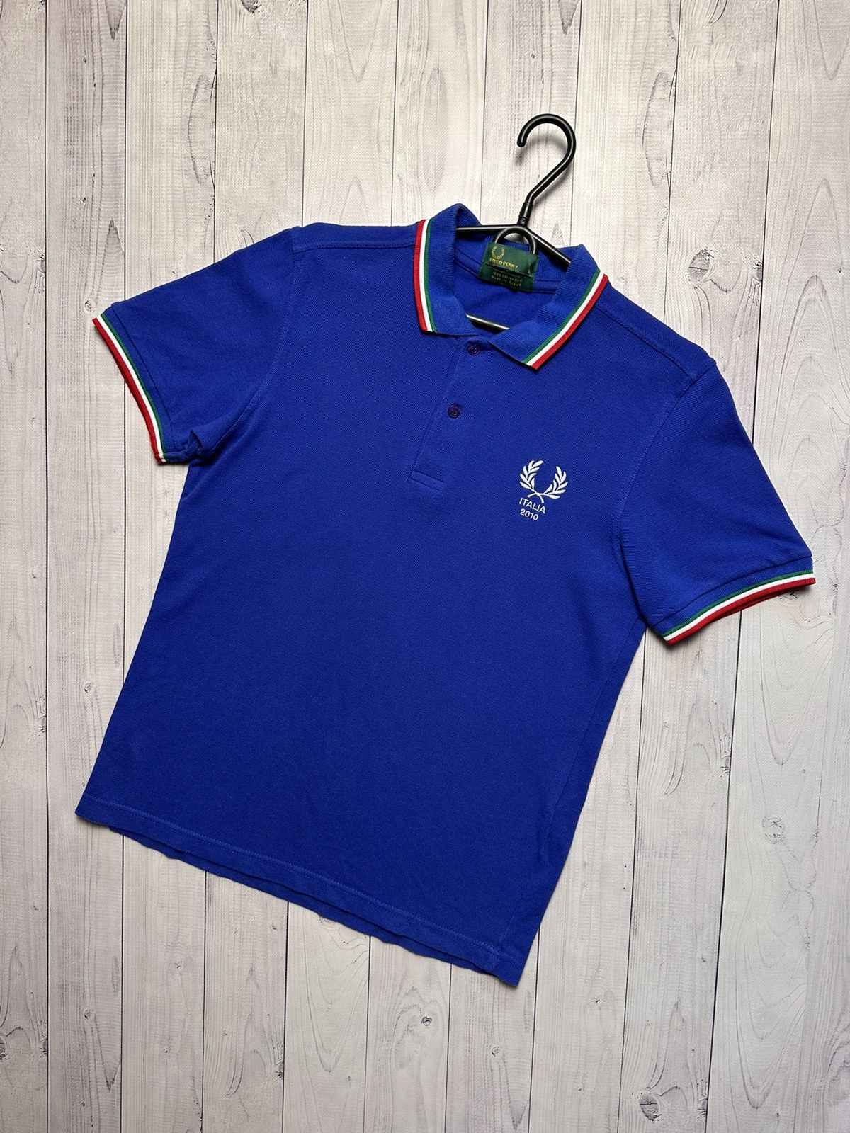 Vintage polo Fred Perry Italia logo rare casual Italy rare S