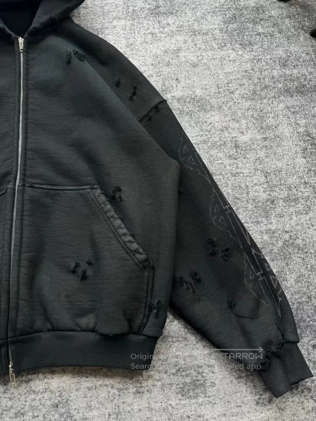Balenciaga balenciaga paris tower zip. Size US M / EU 48-50 / 2 - 4 Thumbnail