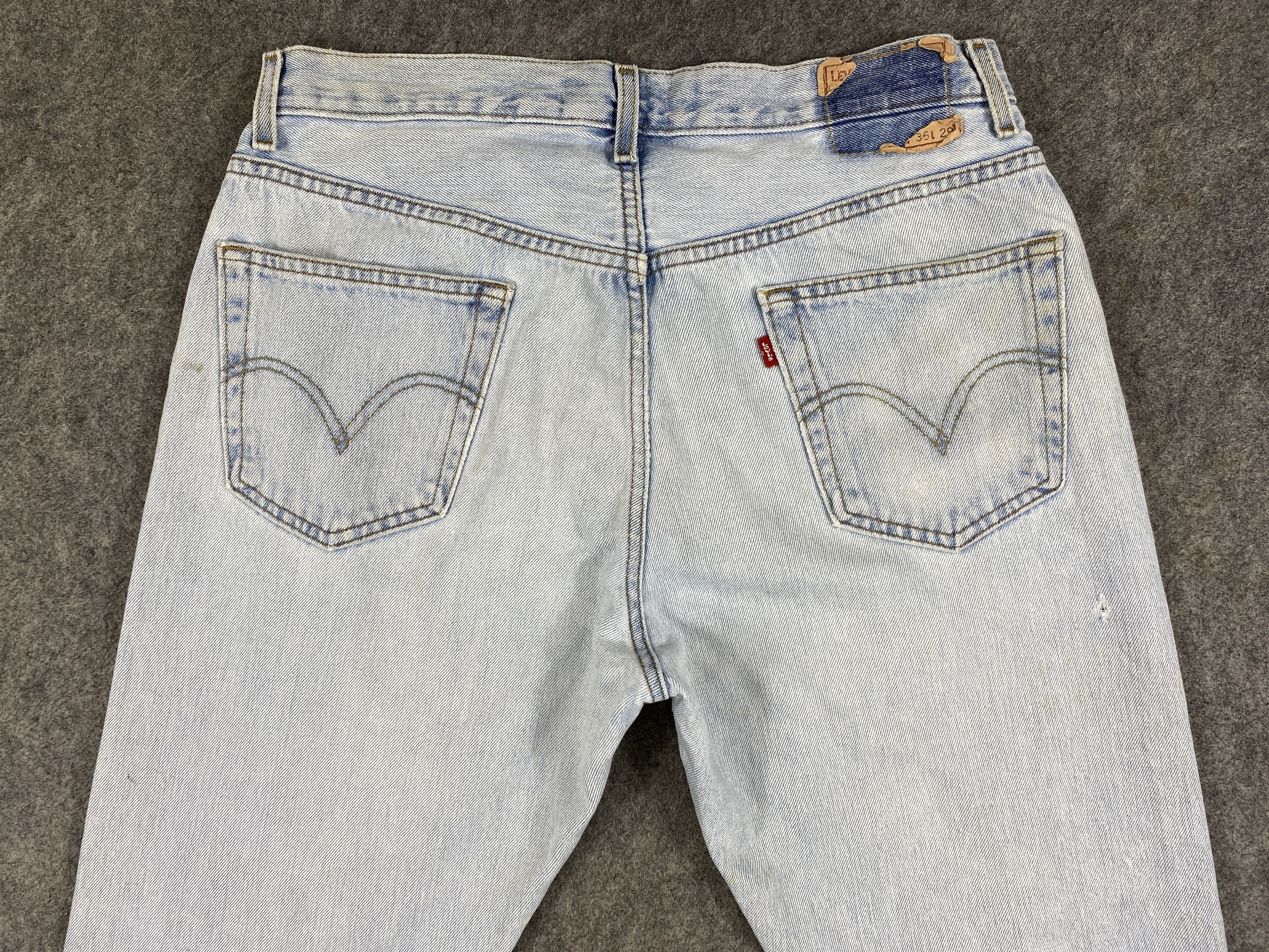 Levi's Light Wash Vintage Levi's 505 Jeans 35x28.5 Denim -JN2326 Size US 35 - 4 Thumbnail