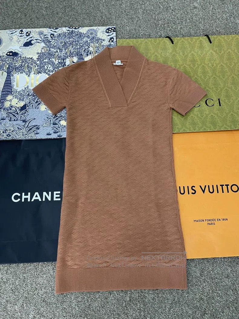 Hermes Hermes Khaki Short Sleeve Dress with Subtle Patterns Size XXS / US 00 / IT 34 - 1 Thumbnail