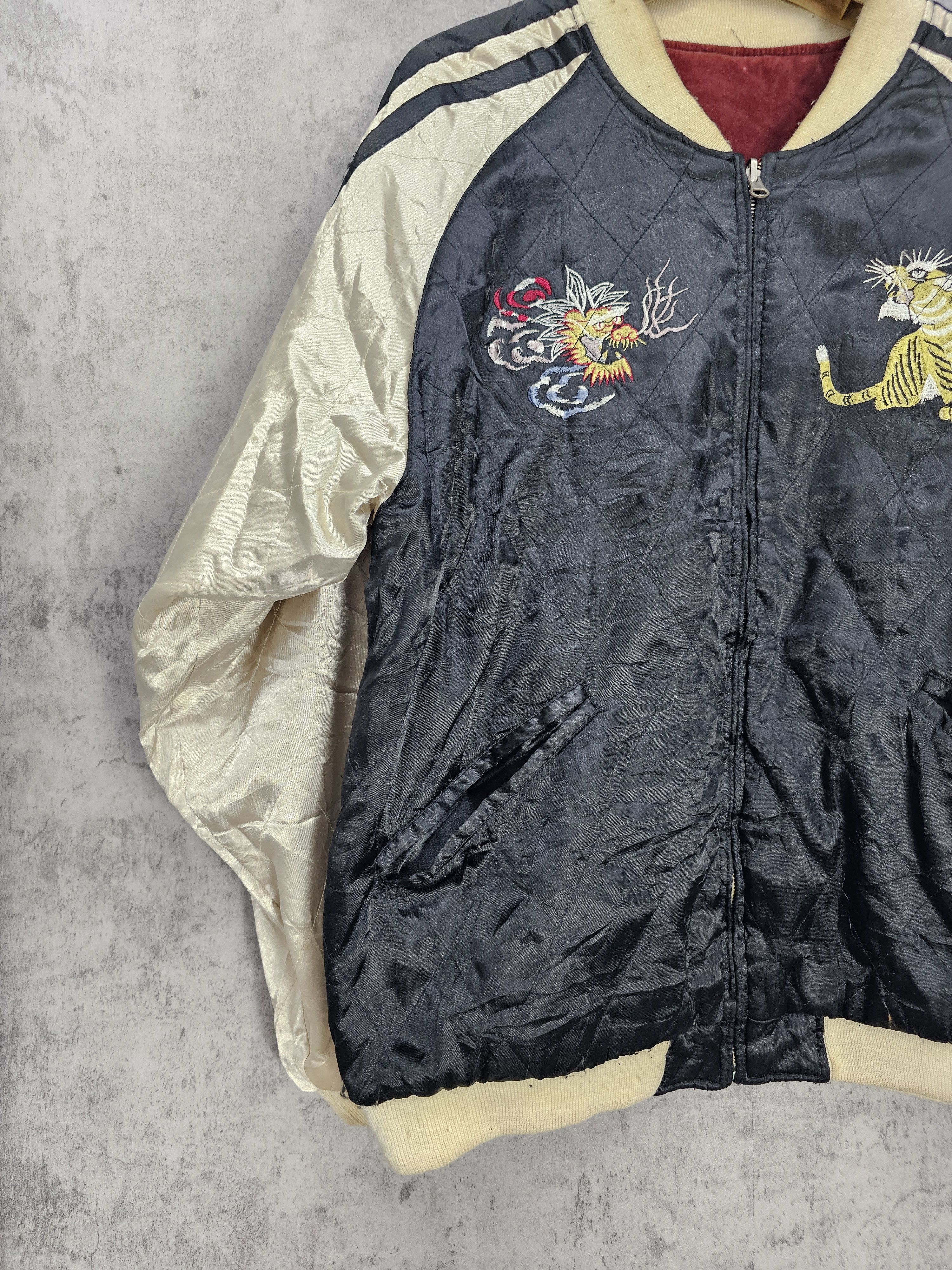 Vintage SUKAJAN Dragon Reversible Velvet Embroider Jacket J0064 Size US L / EU 52-54 / 3 - 8 Thumbnail