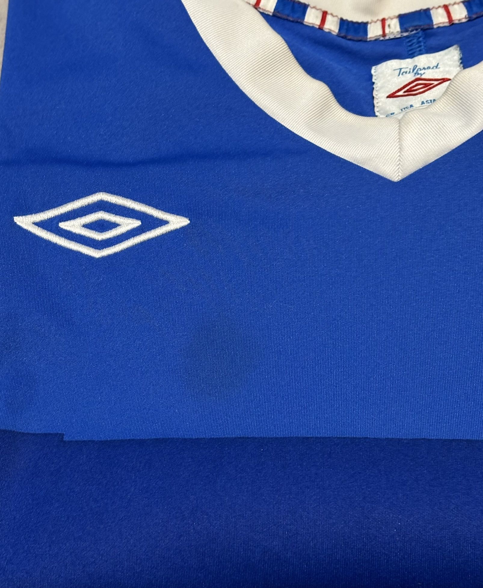 Umbro Rangers FC 2011/2012 Umbro Football Jersey Size L Size US L / EU 52-54 / 3 - 10 Thumbnail