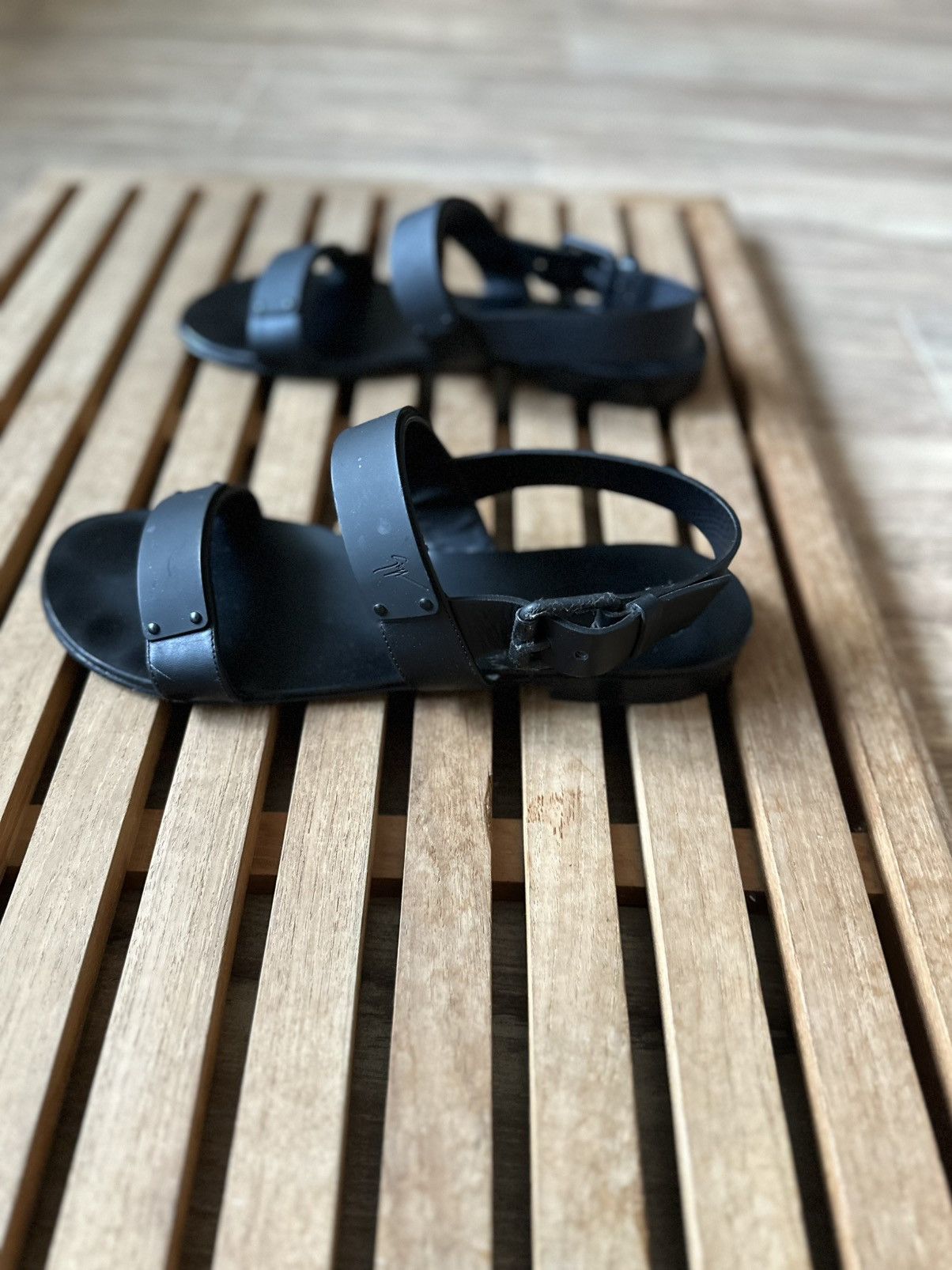 Giuseppe Zanotti Giuseppe Zanotti Homme Zak Flat Sandals. Black/Black. Sz. 44 Size US 11 / EU 44 - 2 Thumbnail