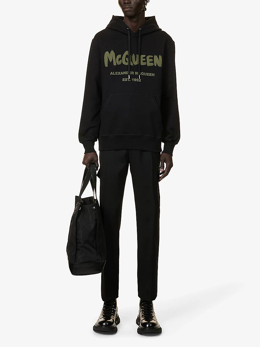 Alexander McQueen o1w1db10725 McQueen Graffiti Hooded Sweatshirt Black Size US XXL / EU 58 / 5 - 3 Thumbnail