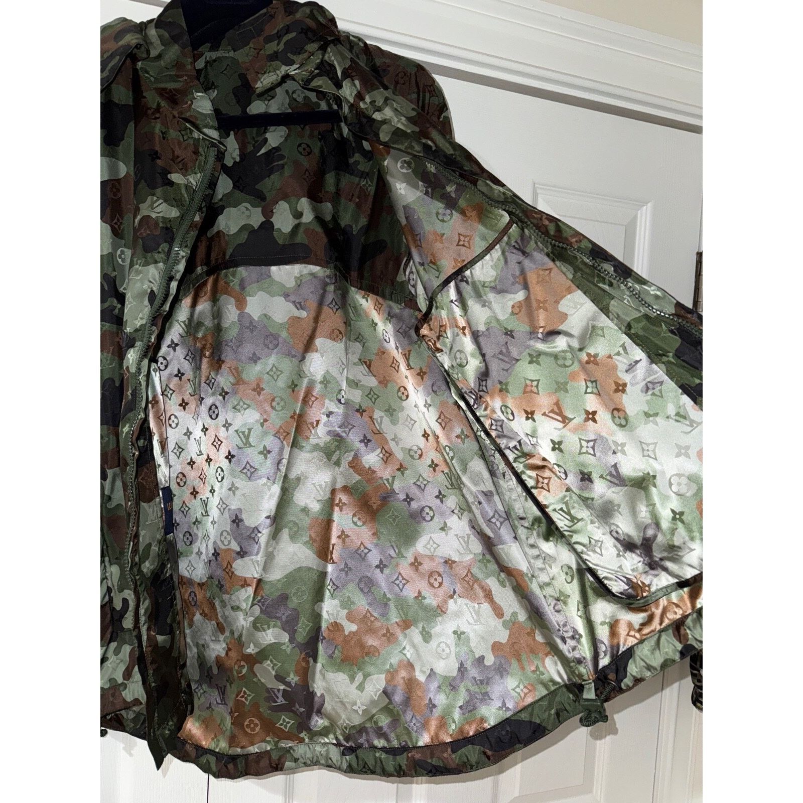 Louis Vuitton Louis Vuitton Virgil Abloh Monogram Windbreaker Jacket 48 Size US M / EU 48-50 / 2 - 17 Thumbnail