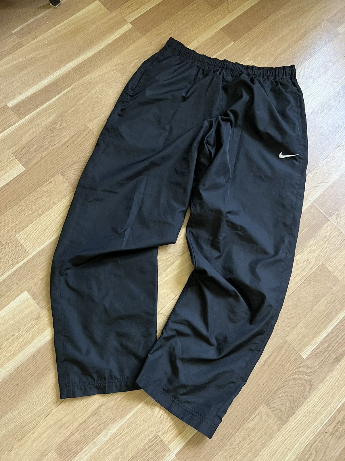 Nike Nike wide nylon drill track pants vintage 2000s archive Size US 34 / EU 50 - 2 Thumbnail
