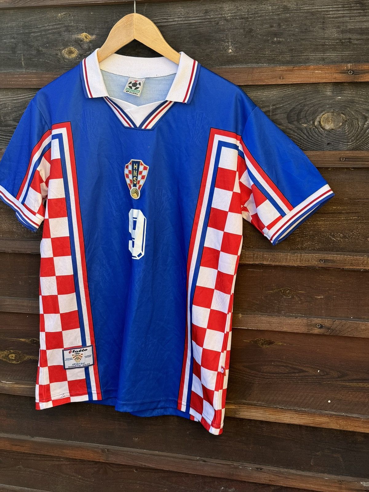 Lotto Sport 1998 Lotto Croatia #9 Suker vintage rare soccer jersey Size US M / EU 48-50 / 2 - 4 Thumbnail