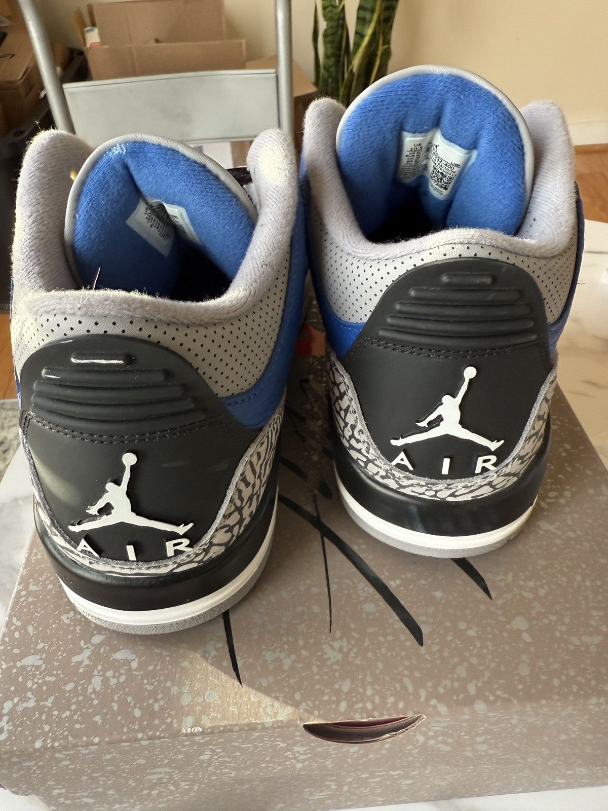 Jordan Brand Nike Air Jordan 3 Retro “Varsity Royal” Size US 10.5 / EU 43-44 - 5 Thumbnail