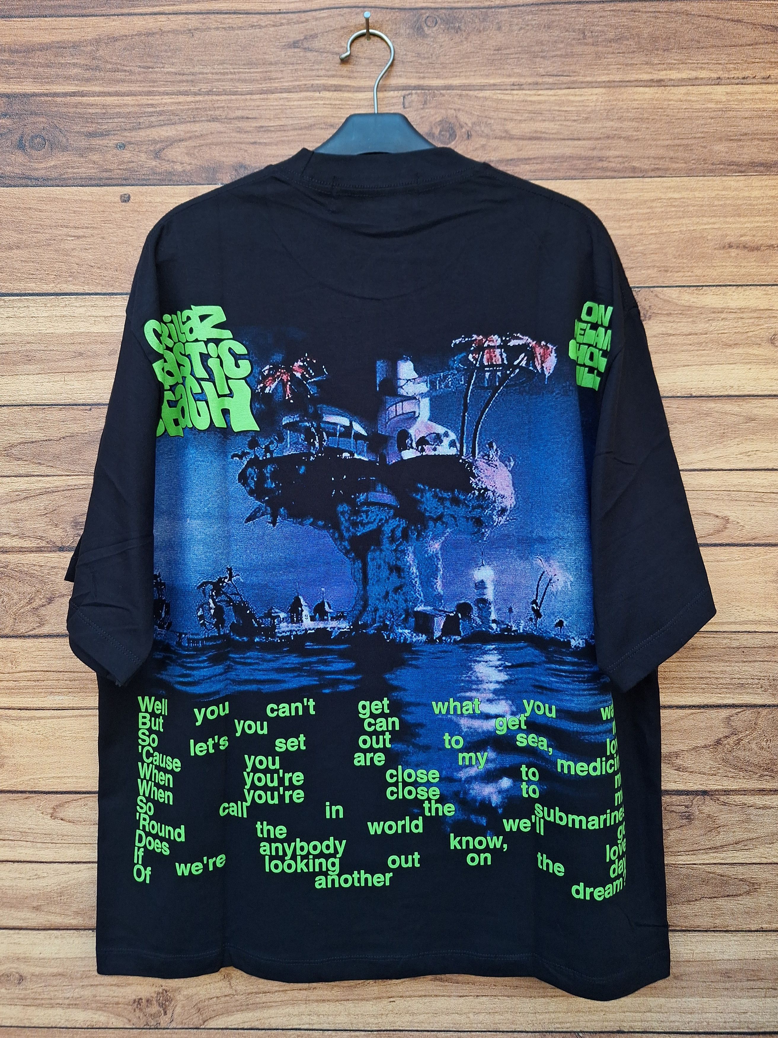Band Tees 🔥RARE🔥 Gorillaz plastic beach album RAP TEES boot tshirt Size US L / EU 52-54 / 3 - 2 Thumbnail