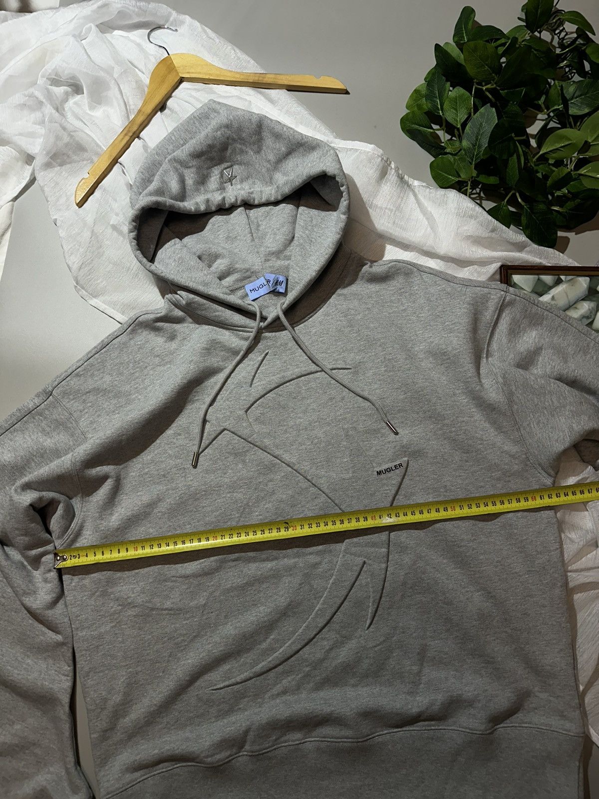 H&M × Mugler H&M & Mugler Star Motif Hoodie Oversized Light Gray Men's sz Size US L / EU 52-54 / 3 - 9 Thumbnail