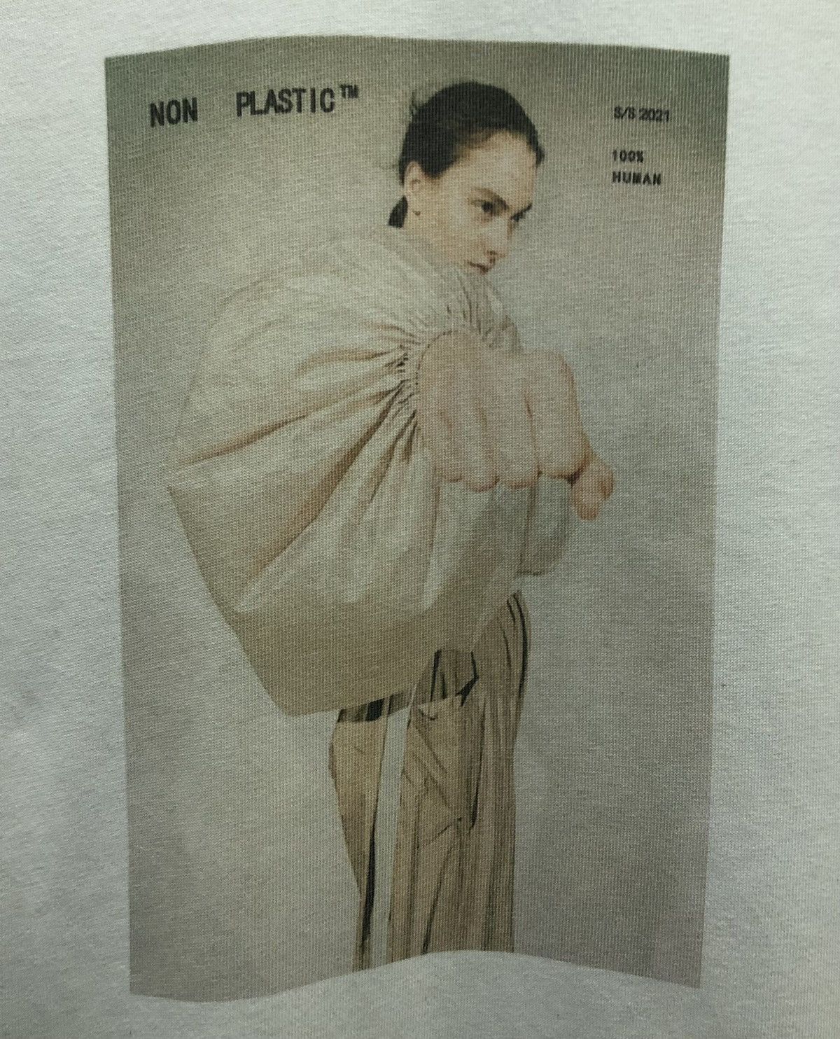 Japanese Brand NON PLASTIC tm 100% HUMAN T-Shirt Size US L / EU 52-54 / 3 - 3 Thumbnail