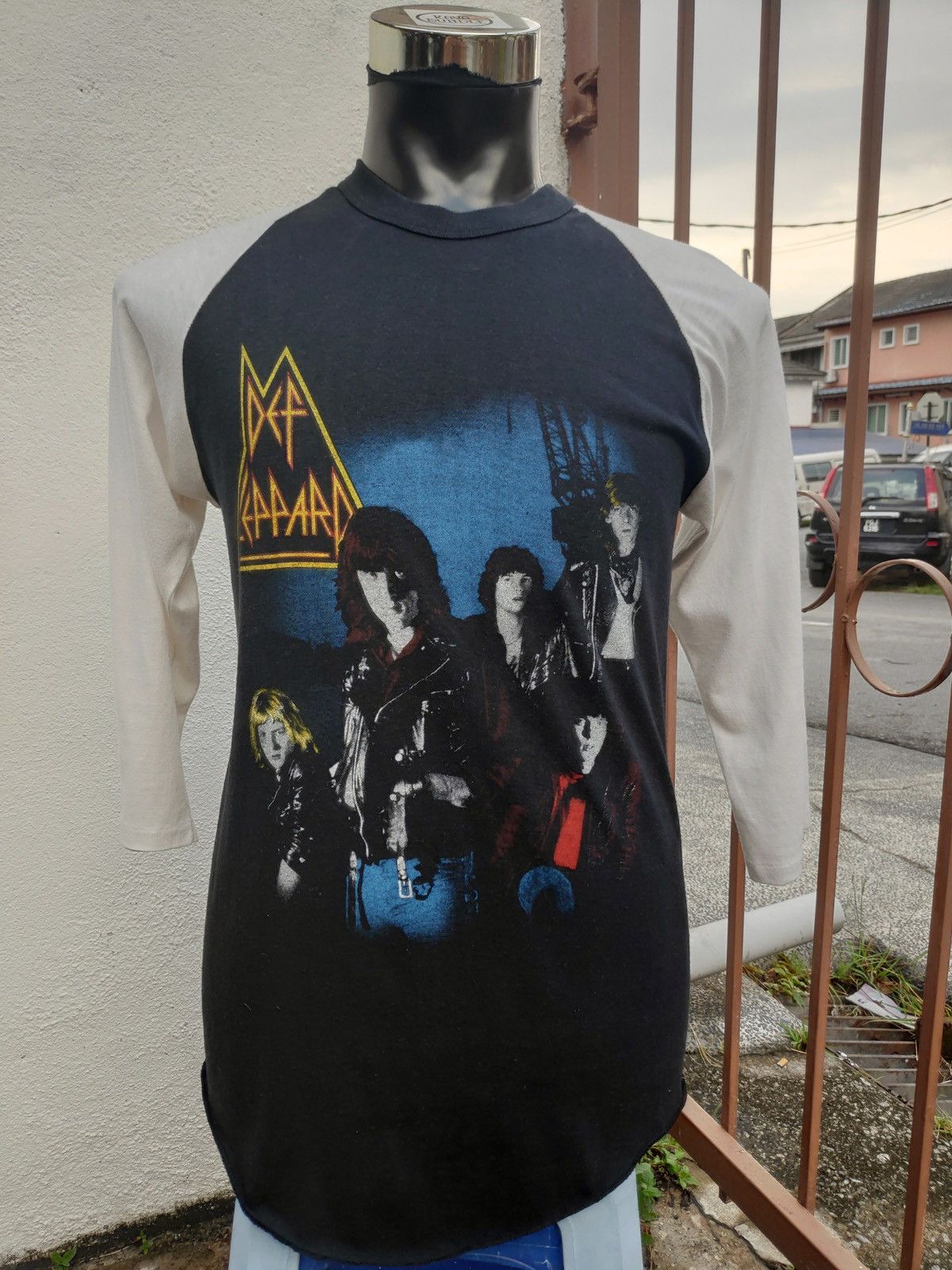 Def Leppard Vtg Def Leppard Tour Brigade Size US M / EU 48-50 / 2 - 1 Thumbnail
