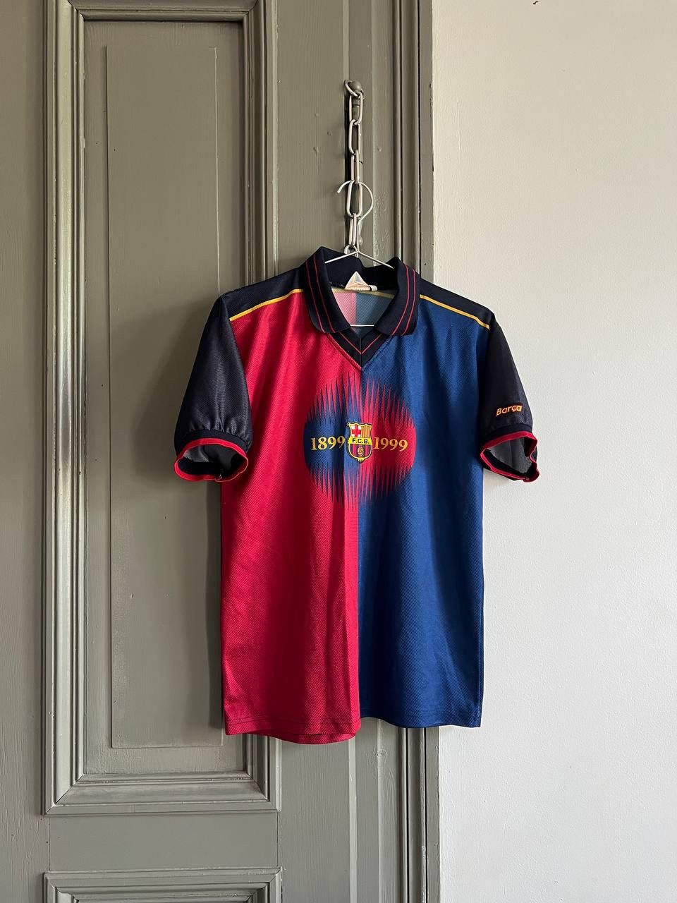 Vintage Vintage 1899-1999 Rivaldo F.C Barcelona 90s Soccer Jersey Size US S / EU 44-46 / 1 - 2 Thumbnail