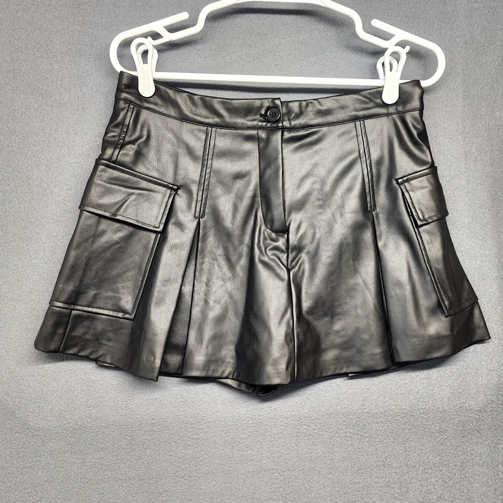 Vintage VINTAGE Dont Call Me Jennyfer Skort Skirt Womens 8 Black Faux Vegan Leather Cargo Goth 90s Punk Gothic Mini Zip Mens? Size 30" / US 8 / IT 44 - 2 Thumbnail