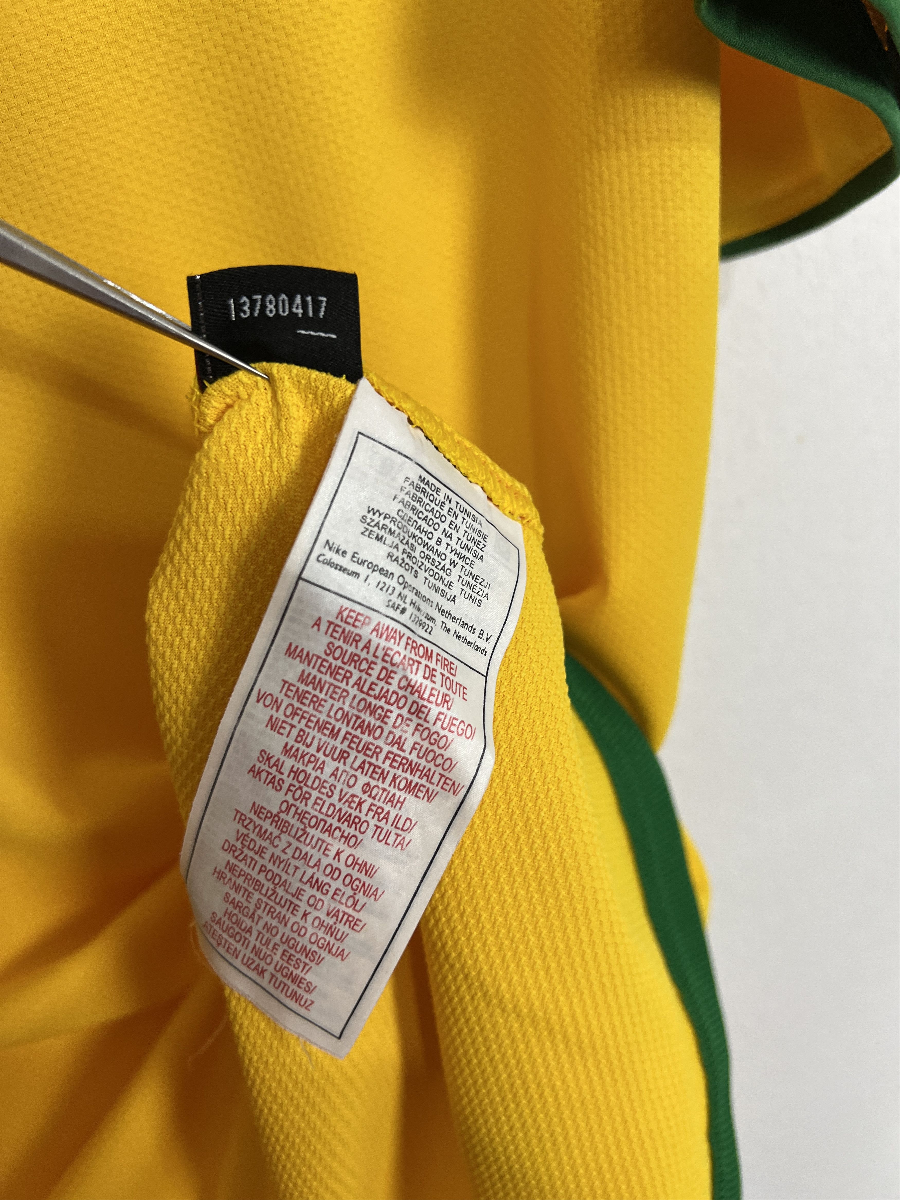 Nike Brazil Home football shirt Soccer Jersey Trikot National Size US XL / EU 56 / 4 - 6 Thumbnail