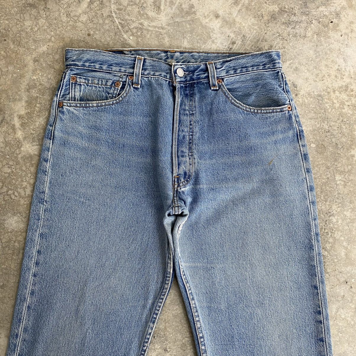 Levi's Size 32x29.5 Vintage Early 2000 Levis 501 Washed Blue Jeans Size US 32 / EU 48 - 3 Thumbnail