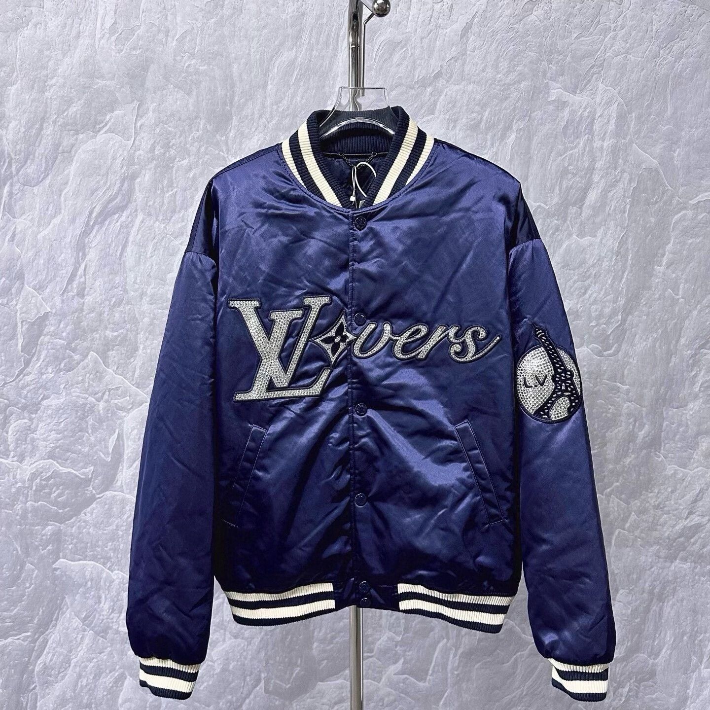 Louis Vuitton louis vuitton ss25 rhinestone baseball jacket Size US M / EU 48-50 / 2 - 1 Thumbnail