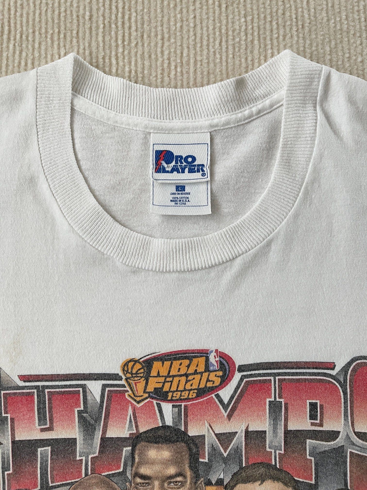 Pro Player Vintage 90s Chicago Bulls 1996 NBA Champs Jordan T-Shirt Size US L / EU 52-54 / 3 - 3 Thumbnail