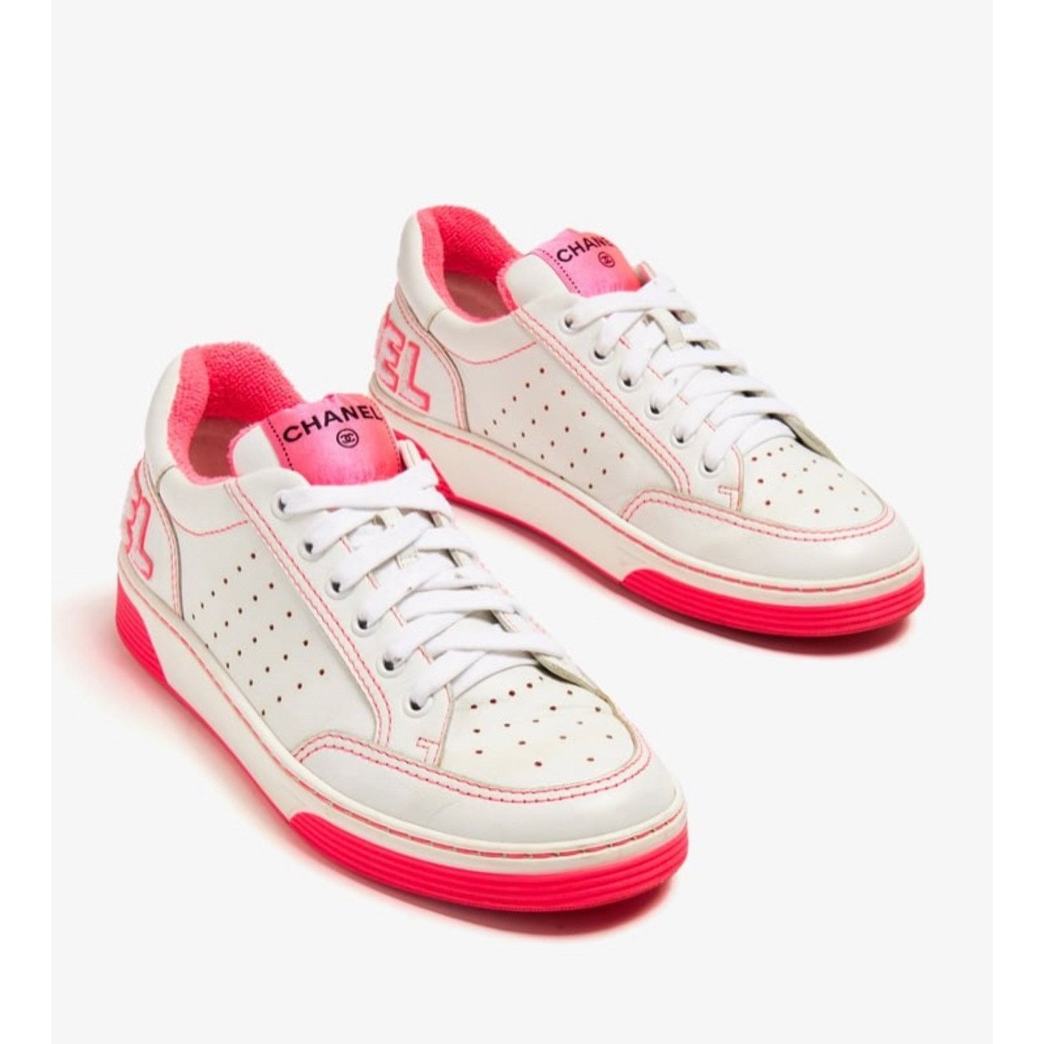 Chanel Chic Chanel White Calfskin Low-Top CC Logo Sneakers Size 36 Size US 5 / IT 35 - 1 Thumbnail