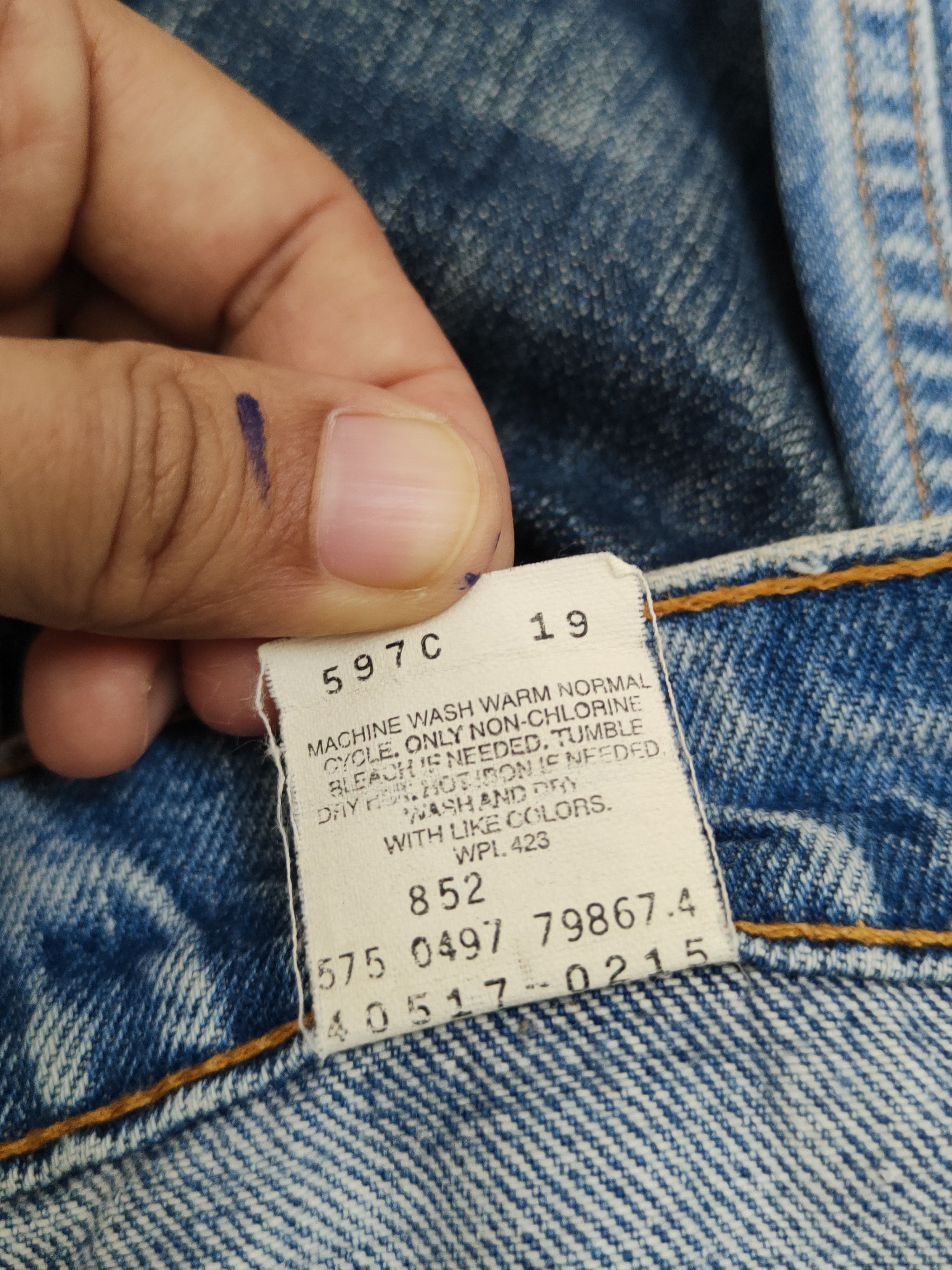 Levi's Levi's Blue Distressed Ripped denim Jeans #W1701 Size US 36 / EU 52 - 15 Thumbnail
