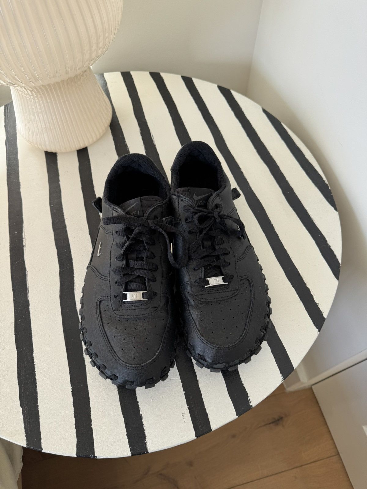 Like New Jacquemeus x Nike collab
