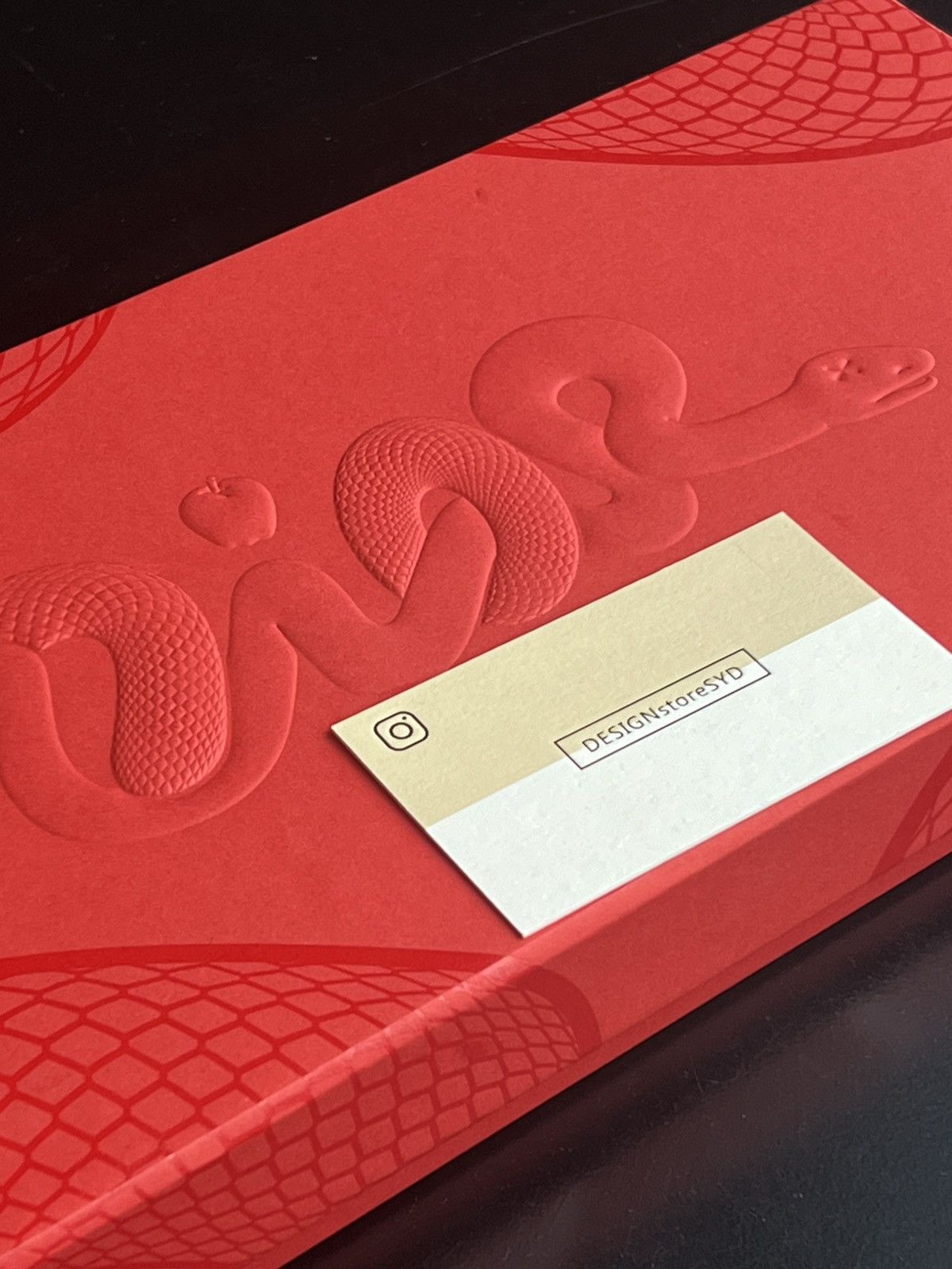 Dior × Kaws kaws Dior snake unit Size ONE SIZE - 9 Thumbnail