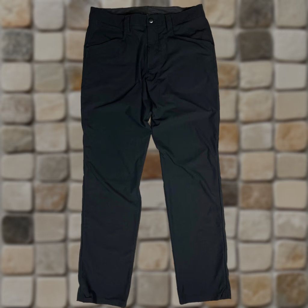 Lululemon Lululemon Men’s Chino Pants Black 34x33 Flat Front Straight Leg Belt Loops Pockets Vented 33 Inseam Regular Fit Size Type: Regular Pants Size US 34 / EU 50 - 1 Thumbnail