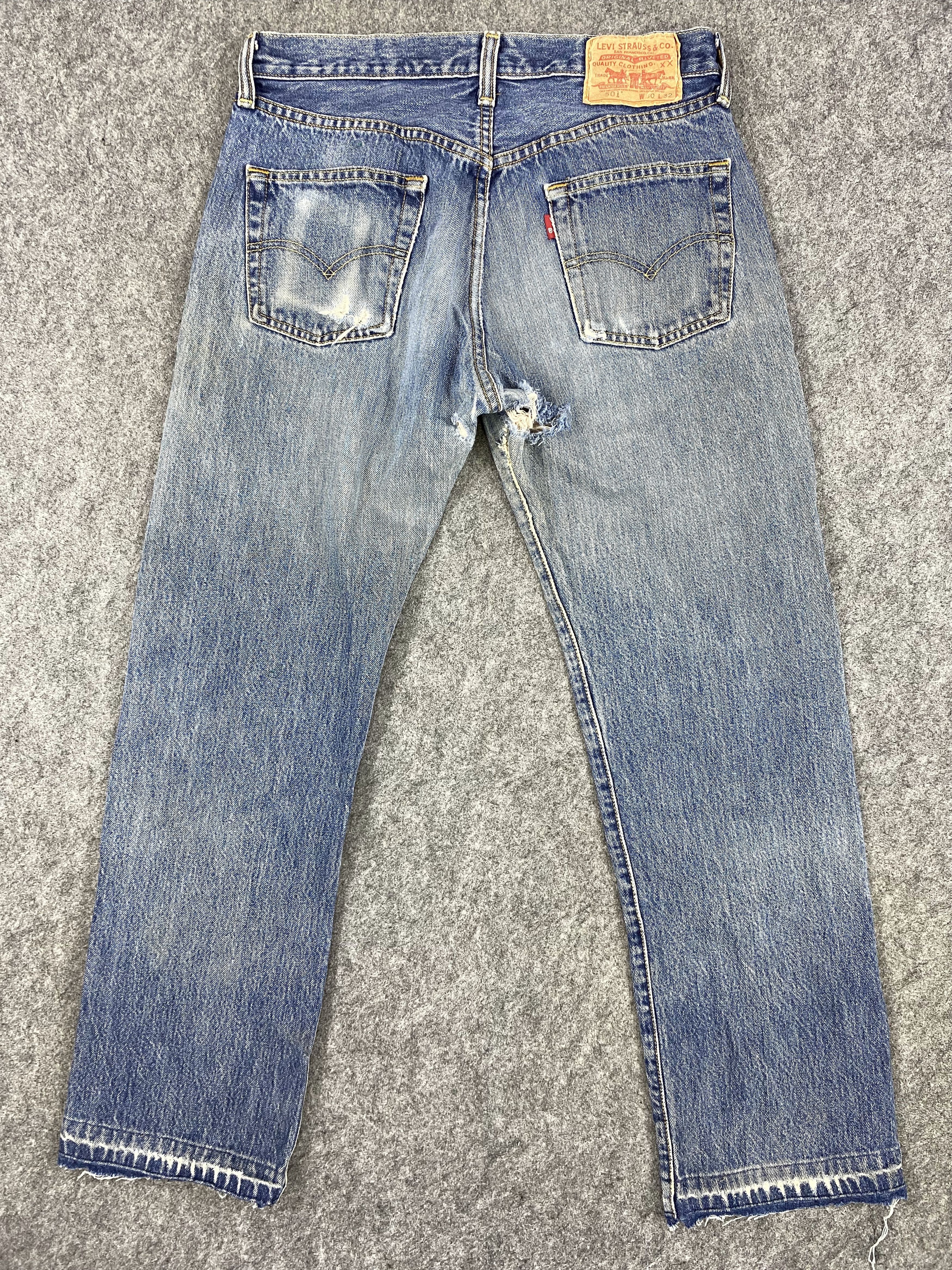 Levi's Blue Distressed Vintage Levi's 501 Jeans 30x28 Denim -JN1163 Size US 30 / EU 46 - 2 Thumbnail