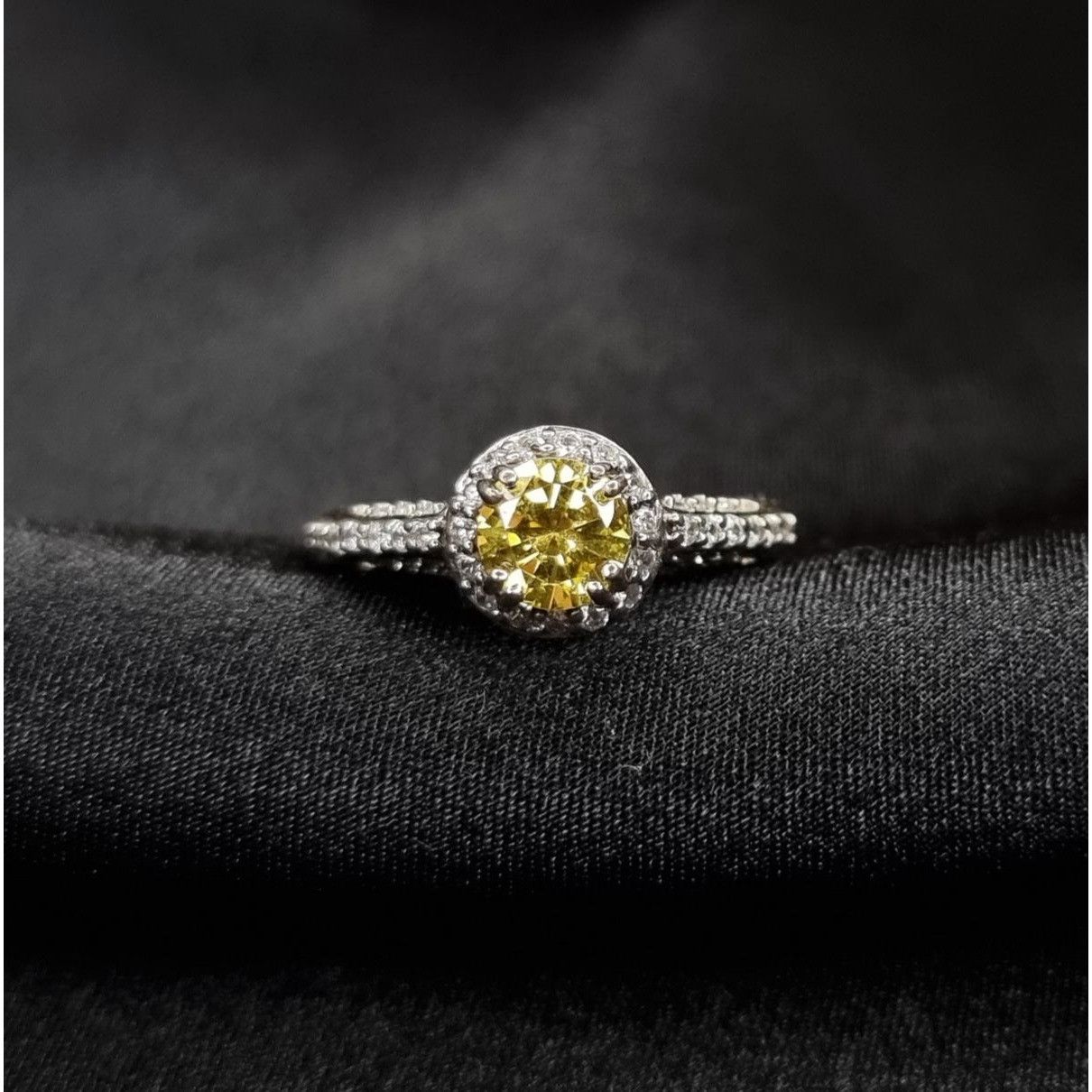 Vintage Citrine 925 Sterling Silver GM Signed With White Accent Ston Size ONE SIZE - 1 Thumbnail