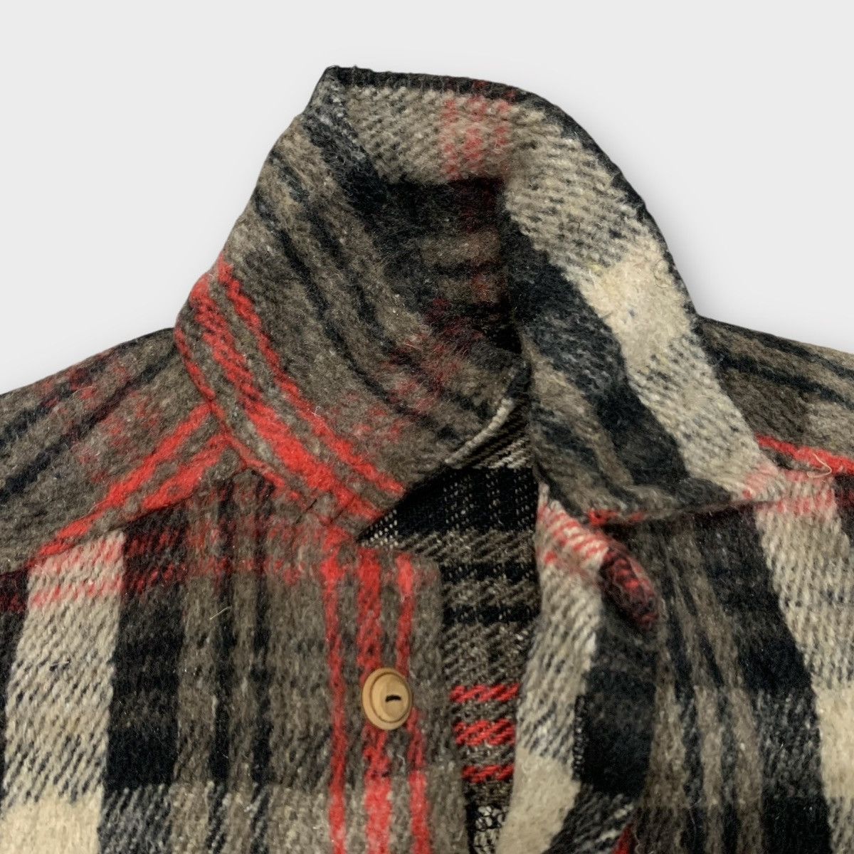 Vintage VINTAGE 90s PLAID BLANKET CHECKERED WOOL FLANNEL BUTTON UP Size US L / EU 52-54 / 3 - 8 Thumbnail