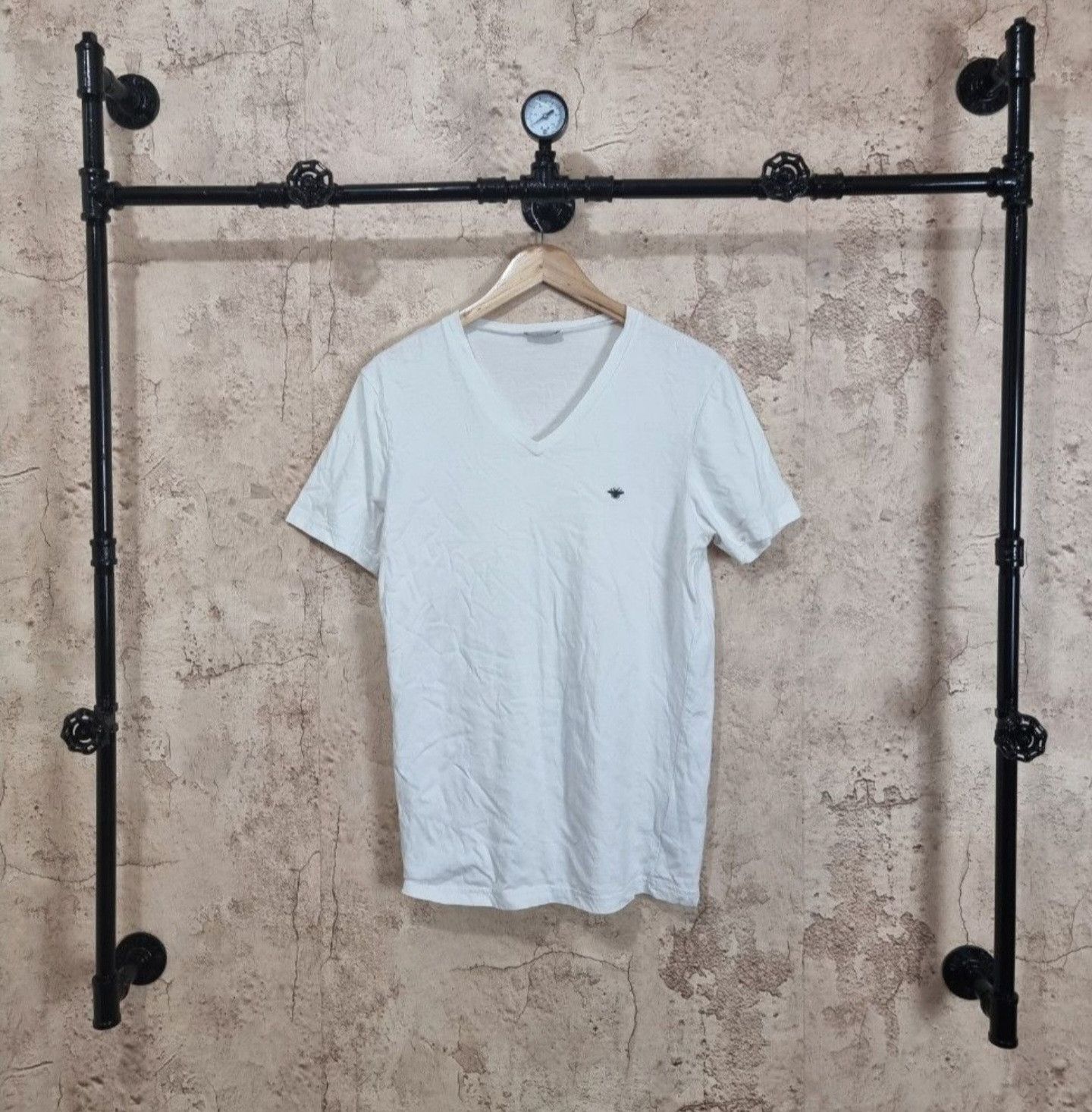Dior Dior Embroided Bee Vneck Tee Size US S / EU 44-46 / 1 - 1 Thumbnail