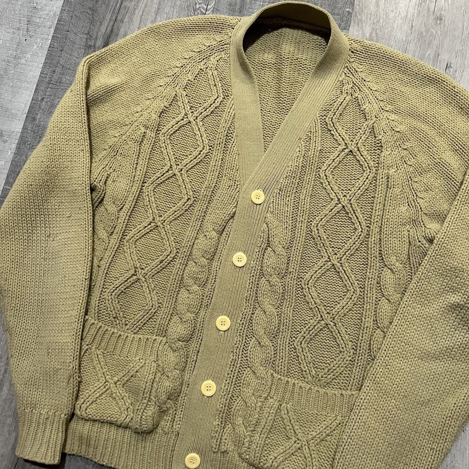 Vintage VTG Cable Knit Beige Two Pocket Cottagecore Cardigan Sweater Size US M / EU 48-50 / 2 - 3 Thumbnail