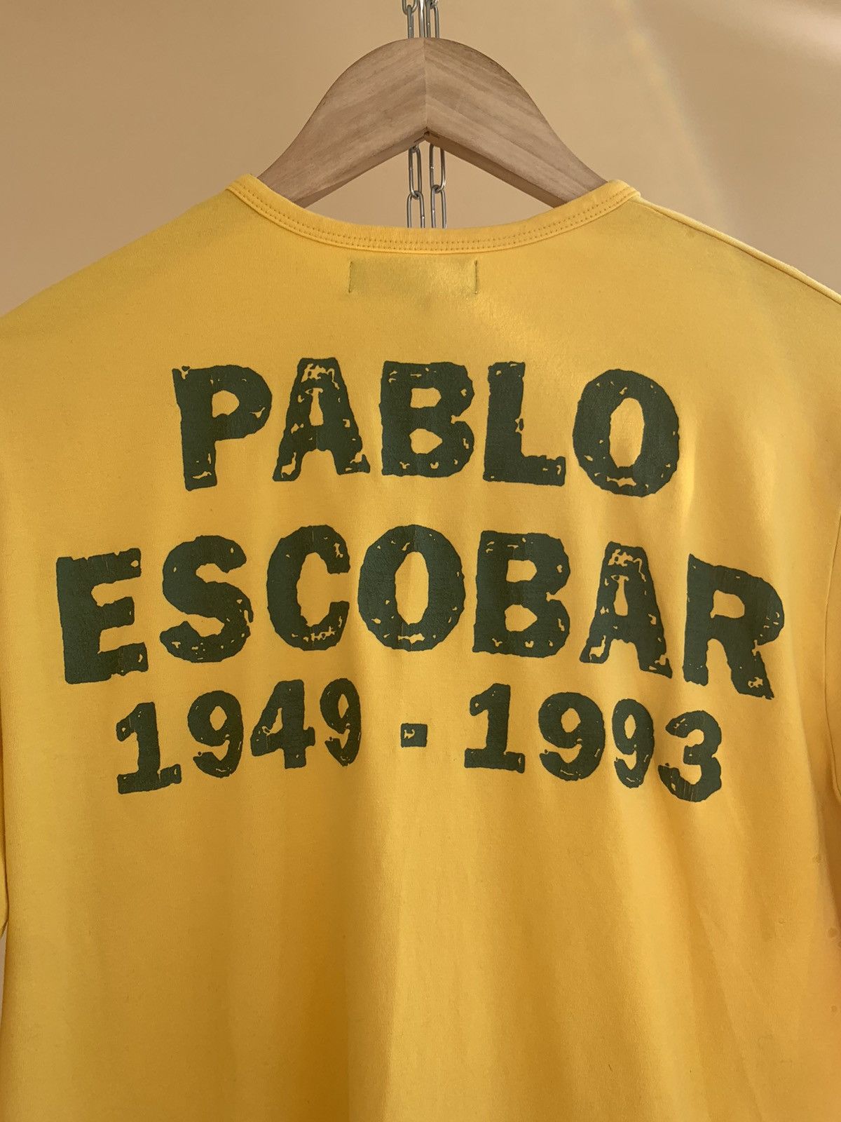 Vintage De Puta Madre 69 Pablo Escobar Long Sleeve T-Shirt Y2K 2000s Size US L / EU 52-54 / 3 - 7 Thumbnail